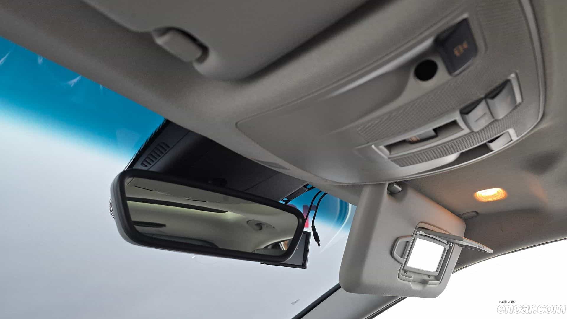 GLA-Class Mercedes-Benz 2016.4-OPTION-022