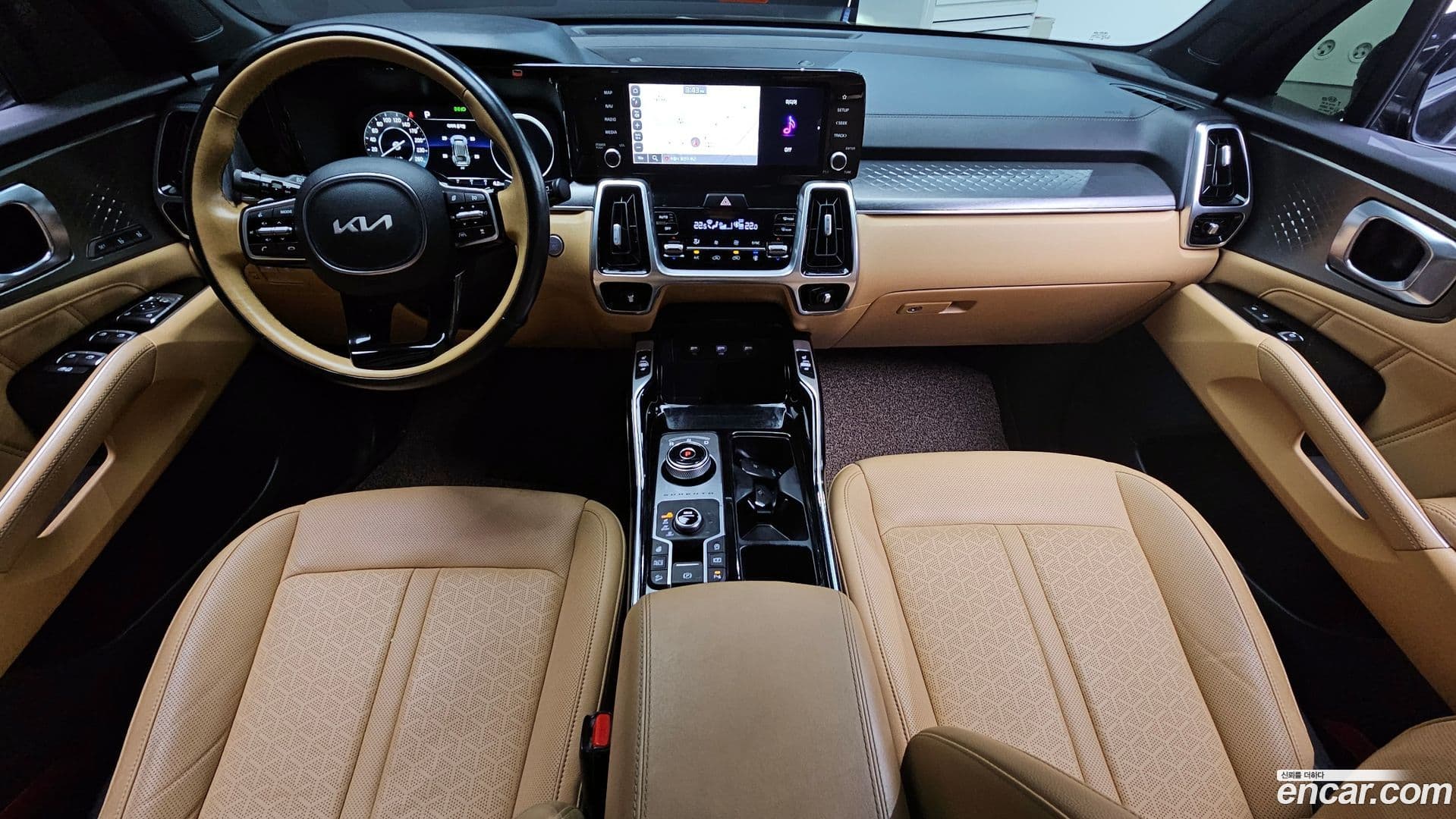 Main__Slider__Photo:Sorento Kia 2021.6-6