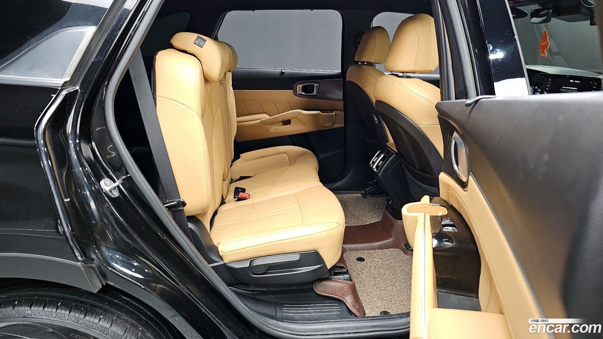 Main__Slider__Photo:Sorento Kia 2021.6-11