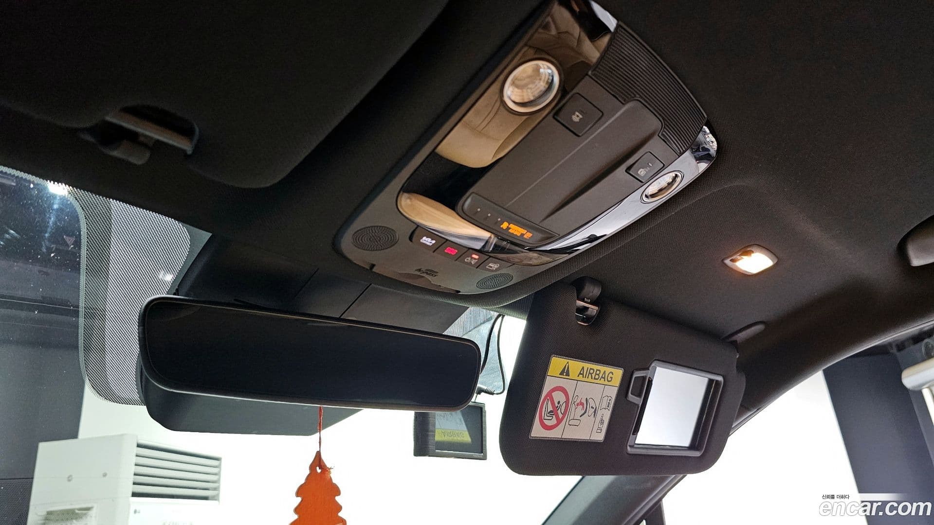 Main__Slider__Photo:Sorento Kia 2021.6-18