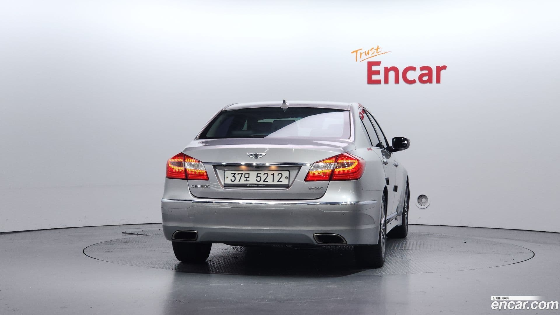 Main__Slider__Photo:Genesis Hyundai 2013.4-3