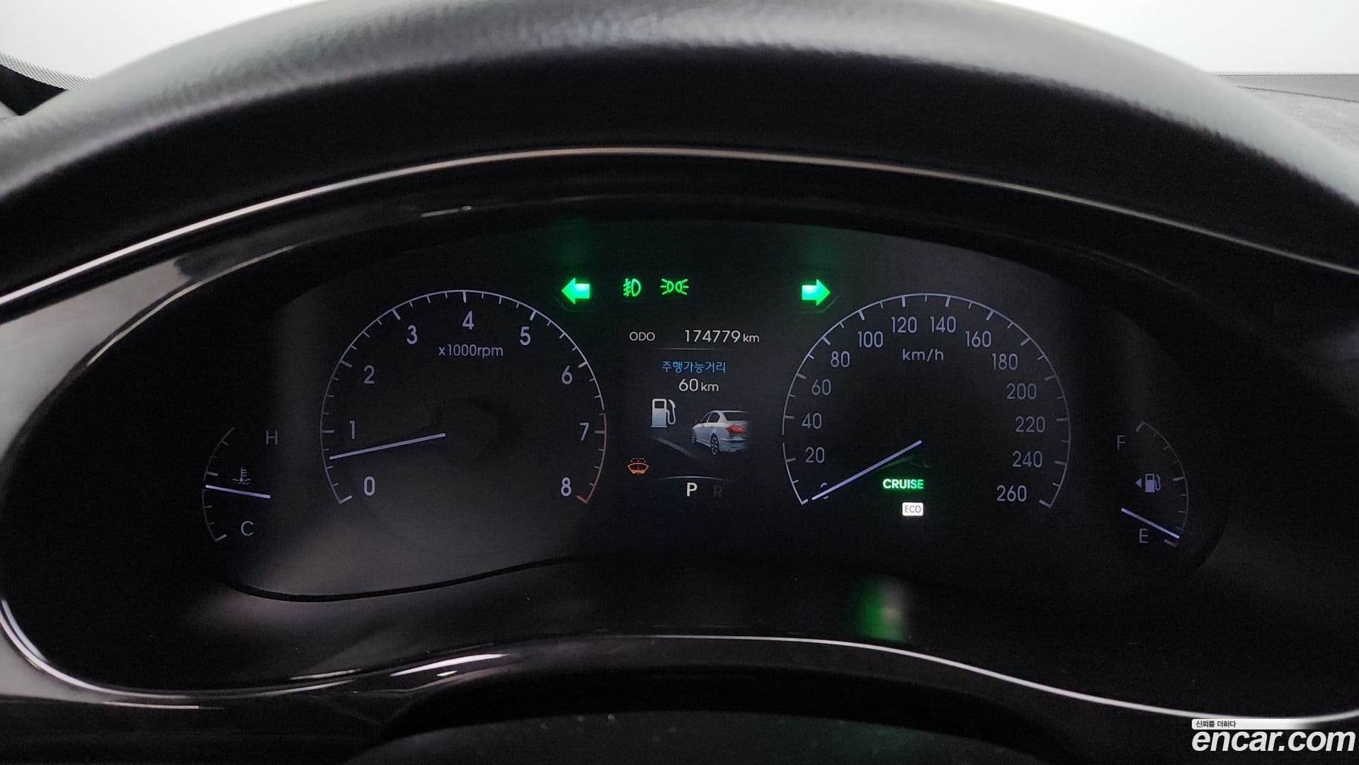 Main__Slider__Photo:Genesis Hyundai 2013.4-7