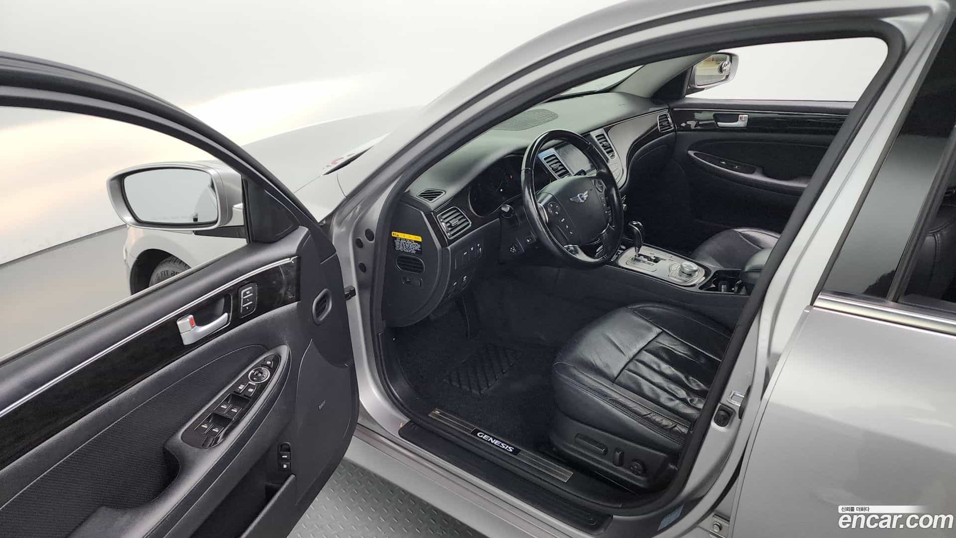 Genesis Hyundai 2013.4-INNER-010