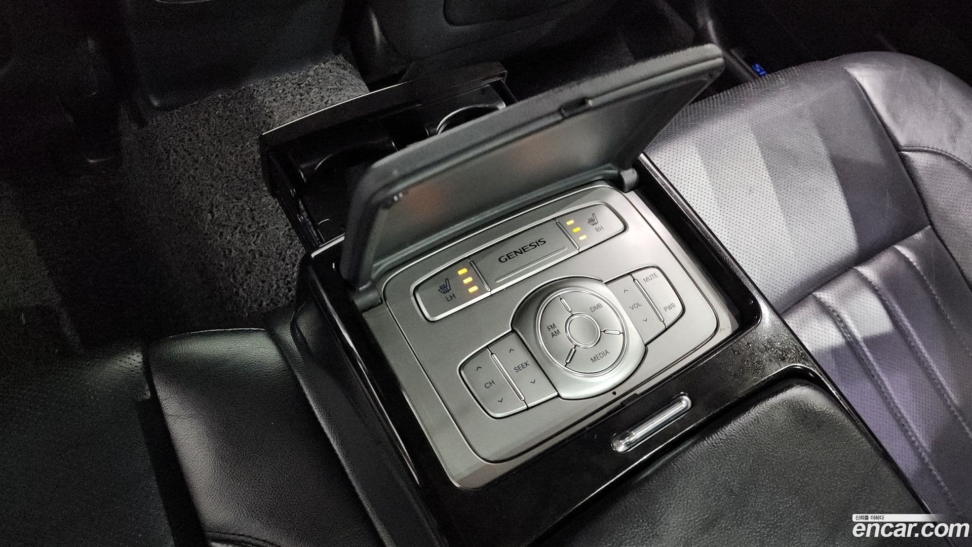 Main__Slider__Photo:Genesis Hyundai 2013.4-18