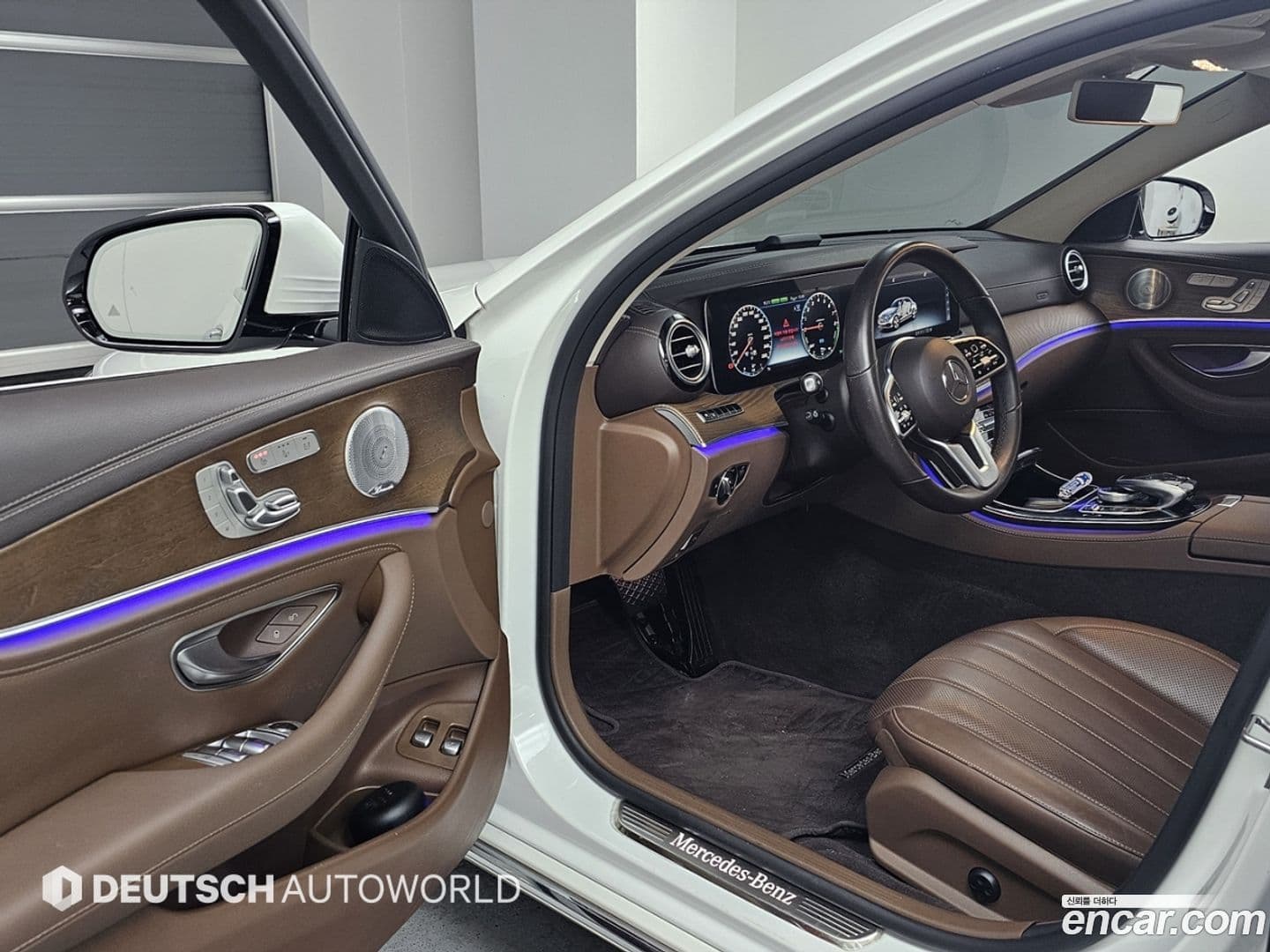 Main__Slider__Photo:E-Class Mercedes-Benz 2019.11-10