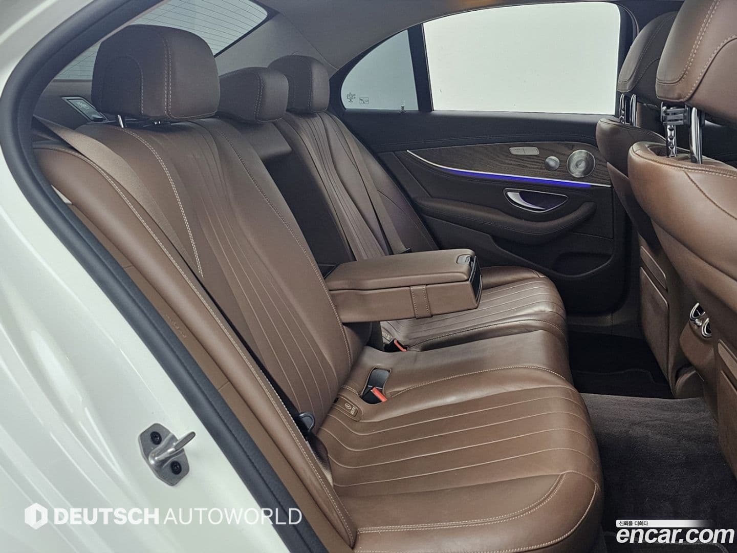 Main__Slider__Photo:E-Class Mercedes-Benz 2019.11-11