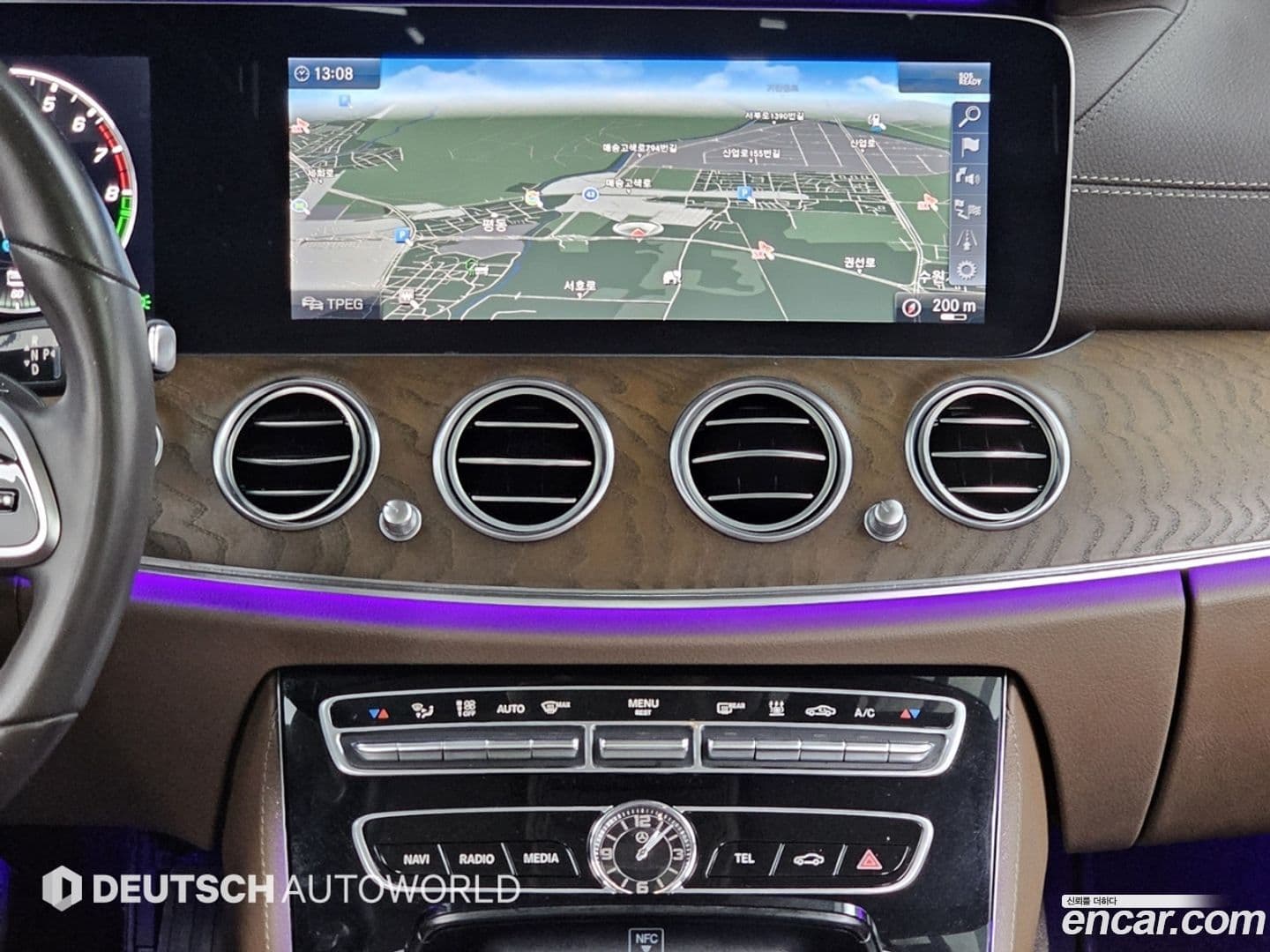 Main__Slider__Photo:E-Class Mercedes-Benz 2019.11-13