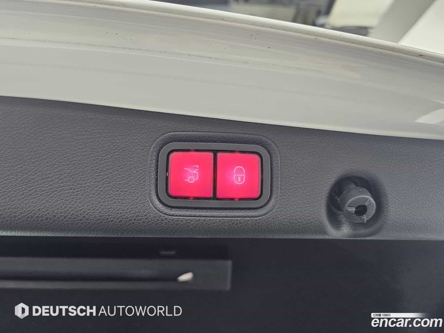 E-Class Mercedes-Benz 2019.11-OPTION-024