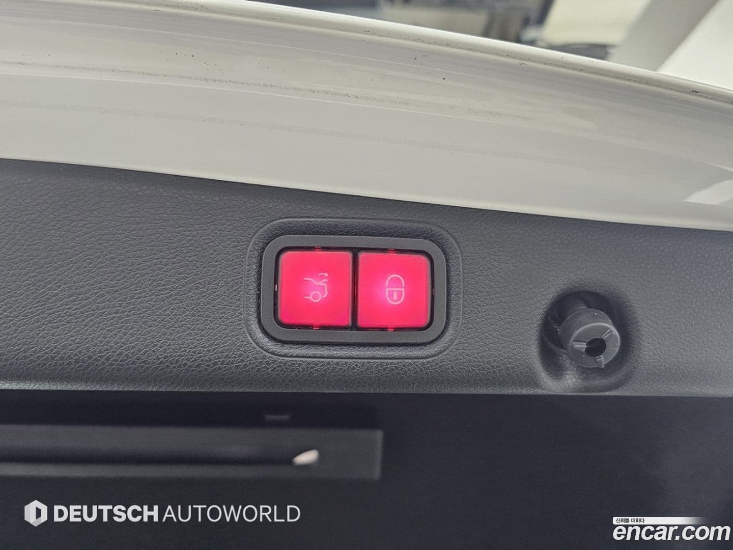 Main__Slider__Photo:E-Class Mercedes-Benz 2019.11-19