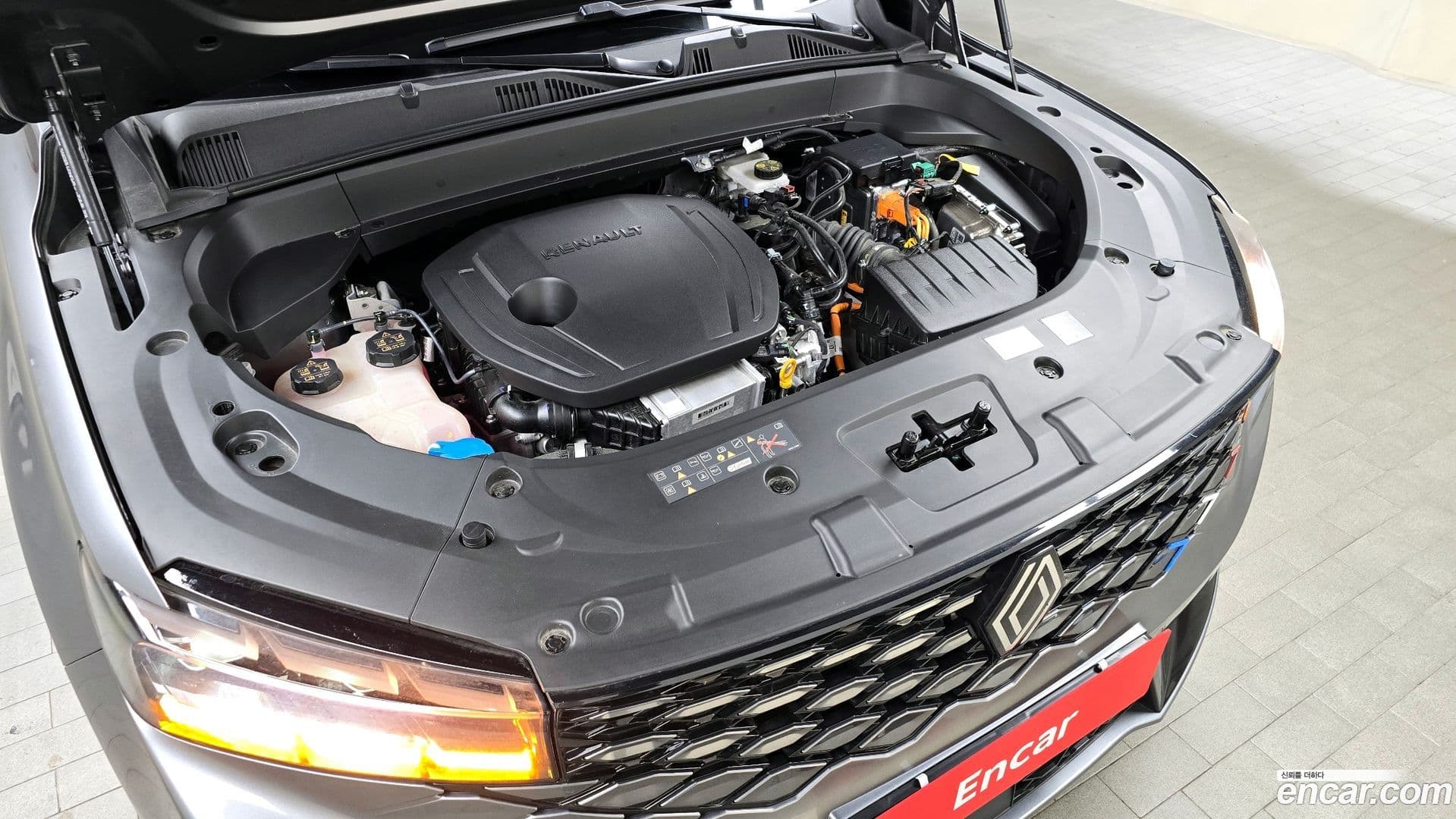 Main__Slider__Photo:Grand Koleos Renault Korea 2025.0-5