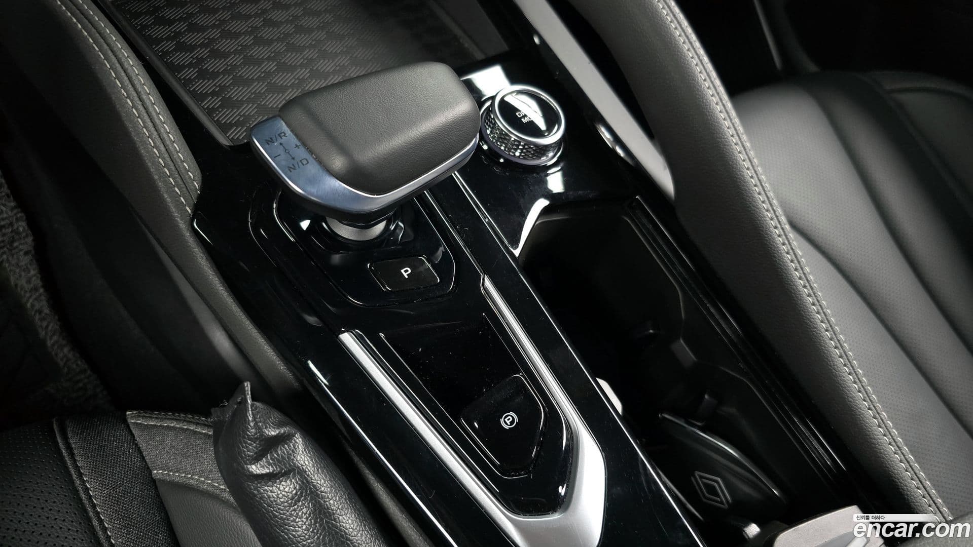 Main__Slider__Photo:Grand Koleos Renault Korea 2025.0-8