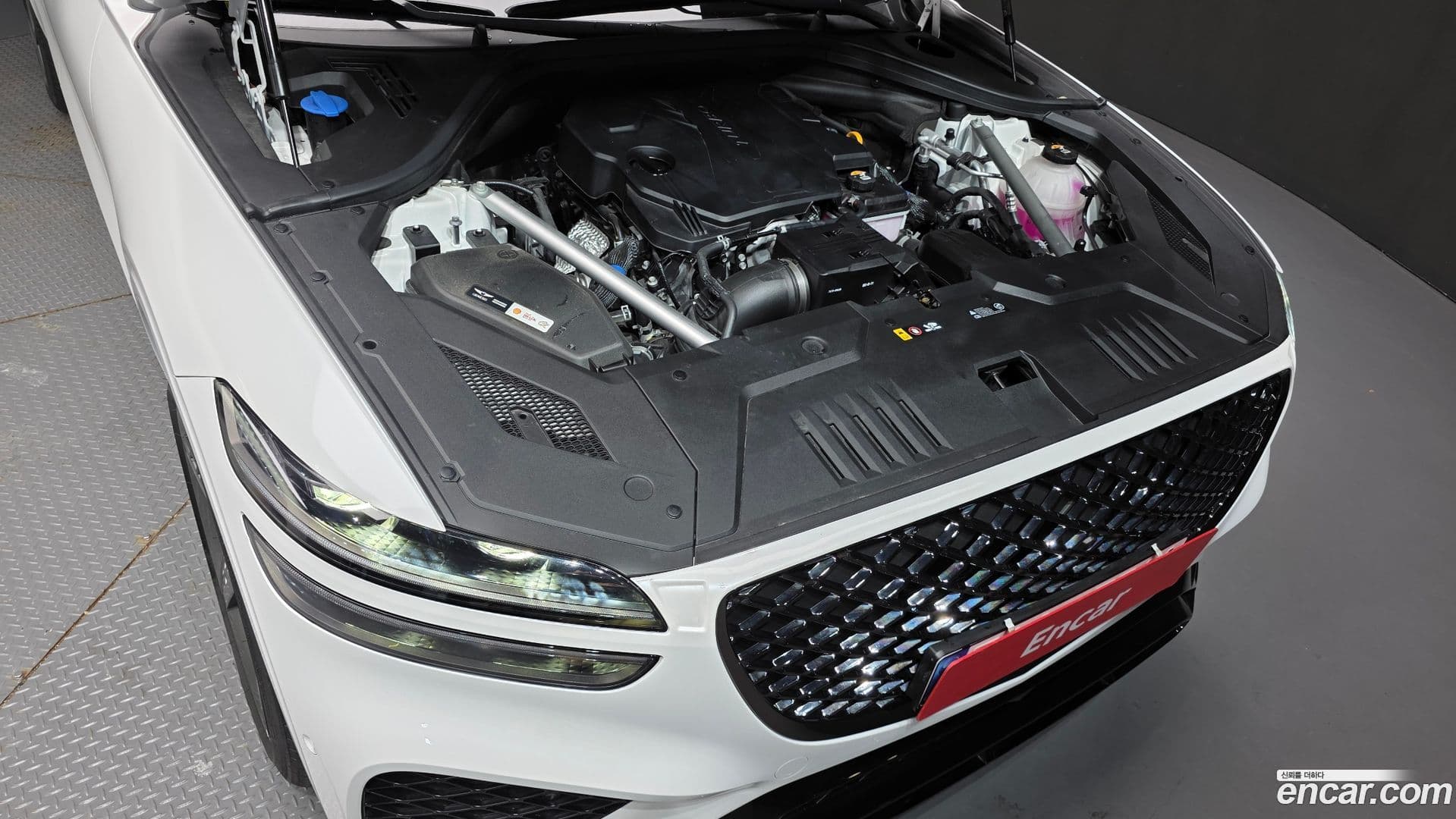 Main__Slider__Photo:GV70 Genesis 2023.9-5