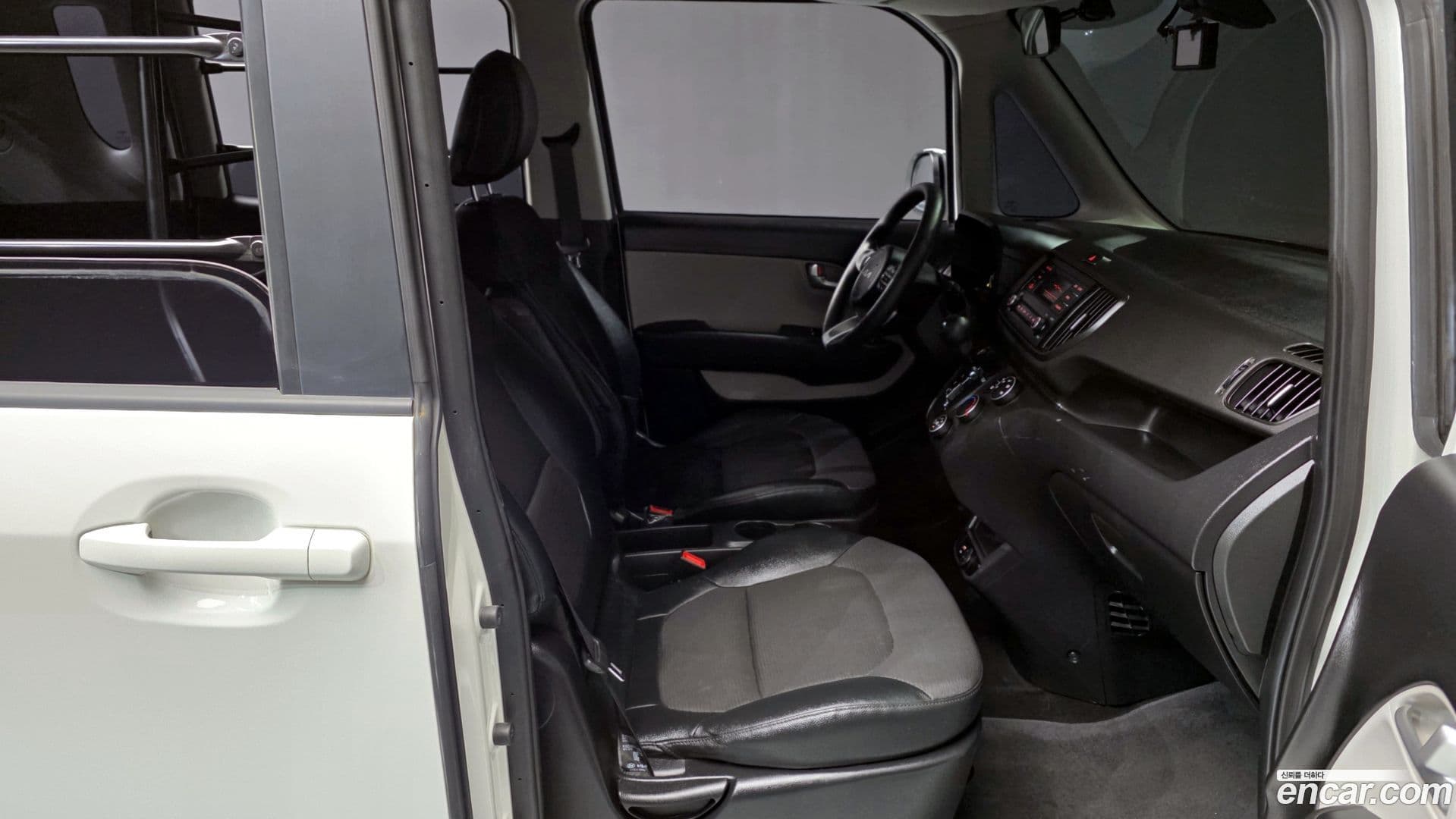 Main__Slider__Photo:RAY Kia 2022.10-10