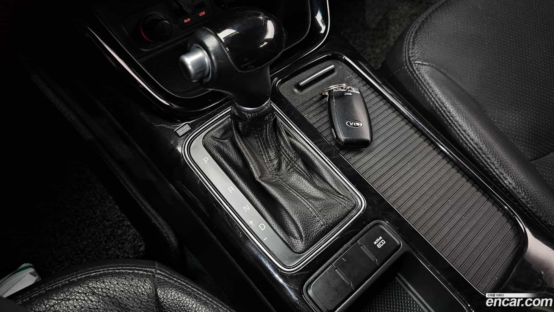 Sorento Kia 2012.9-INNER-009