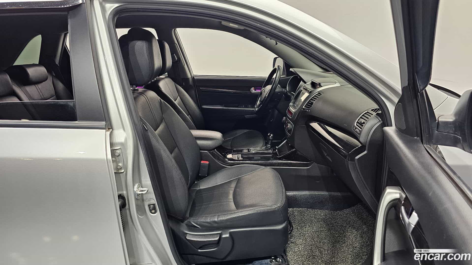 Sorento Kia 2012.9-INNER-010