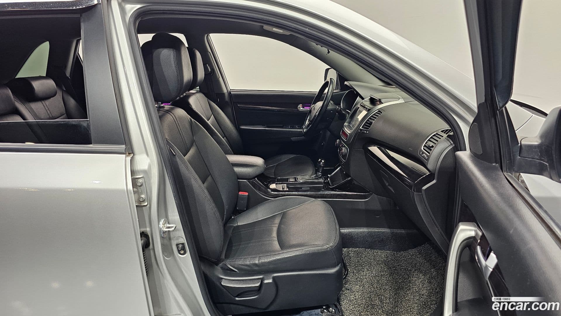 Main__Slider__Photo:Sorento Kia 2012.9-9