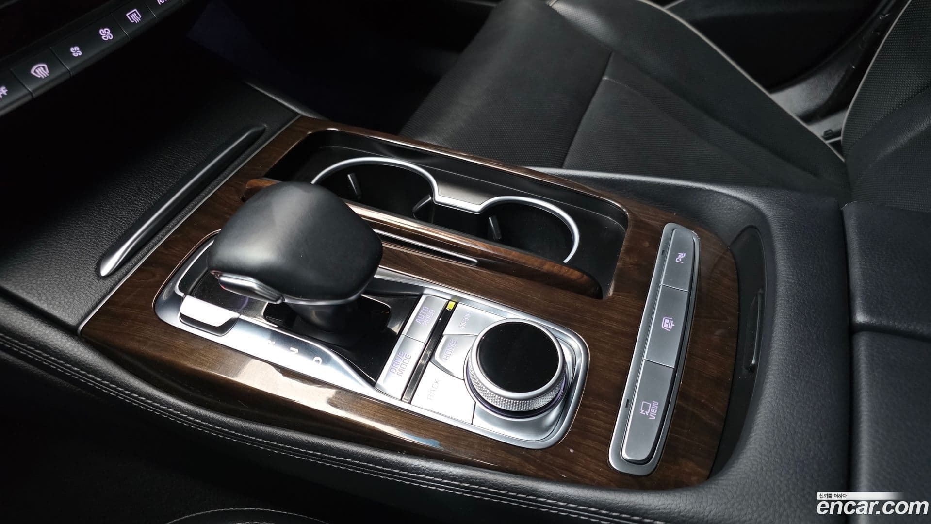 Main__Slider__Photo:K9 Kia 2020.4-8