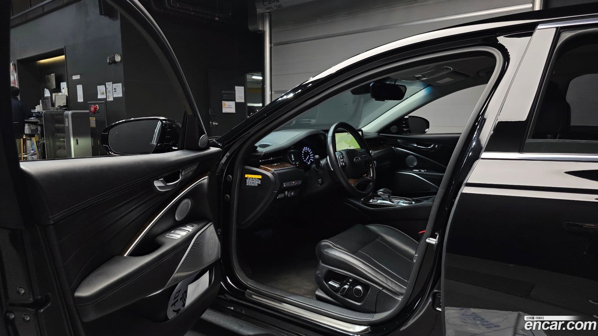 Main__Slider__Photo:K9 Kia 2020.4-10