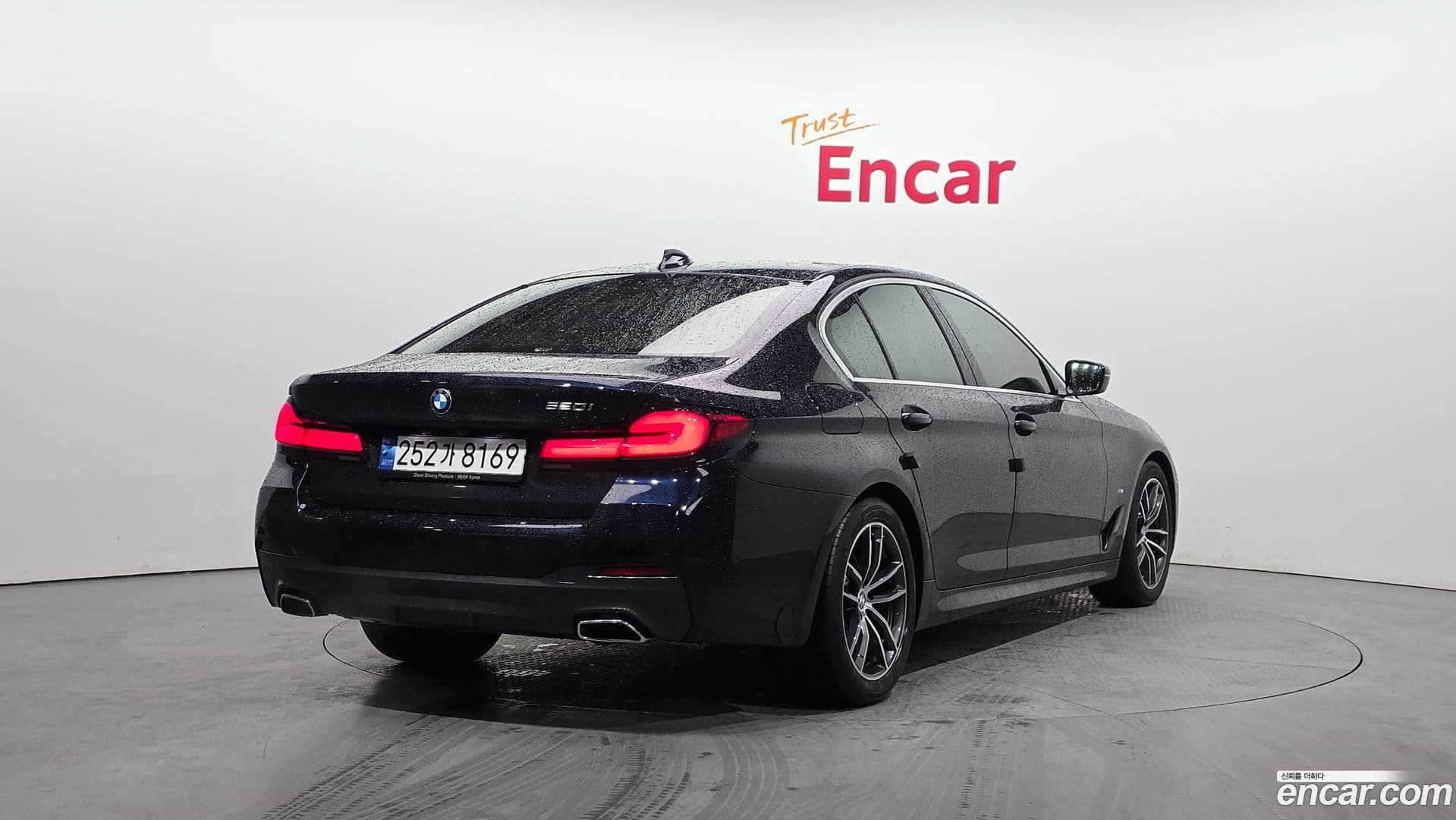 Main__Slider__Photo:5-Series BMW 2022.11-1