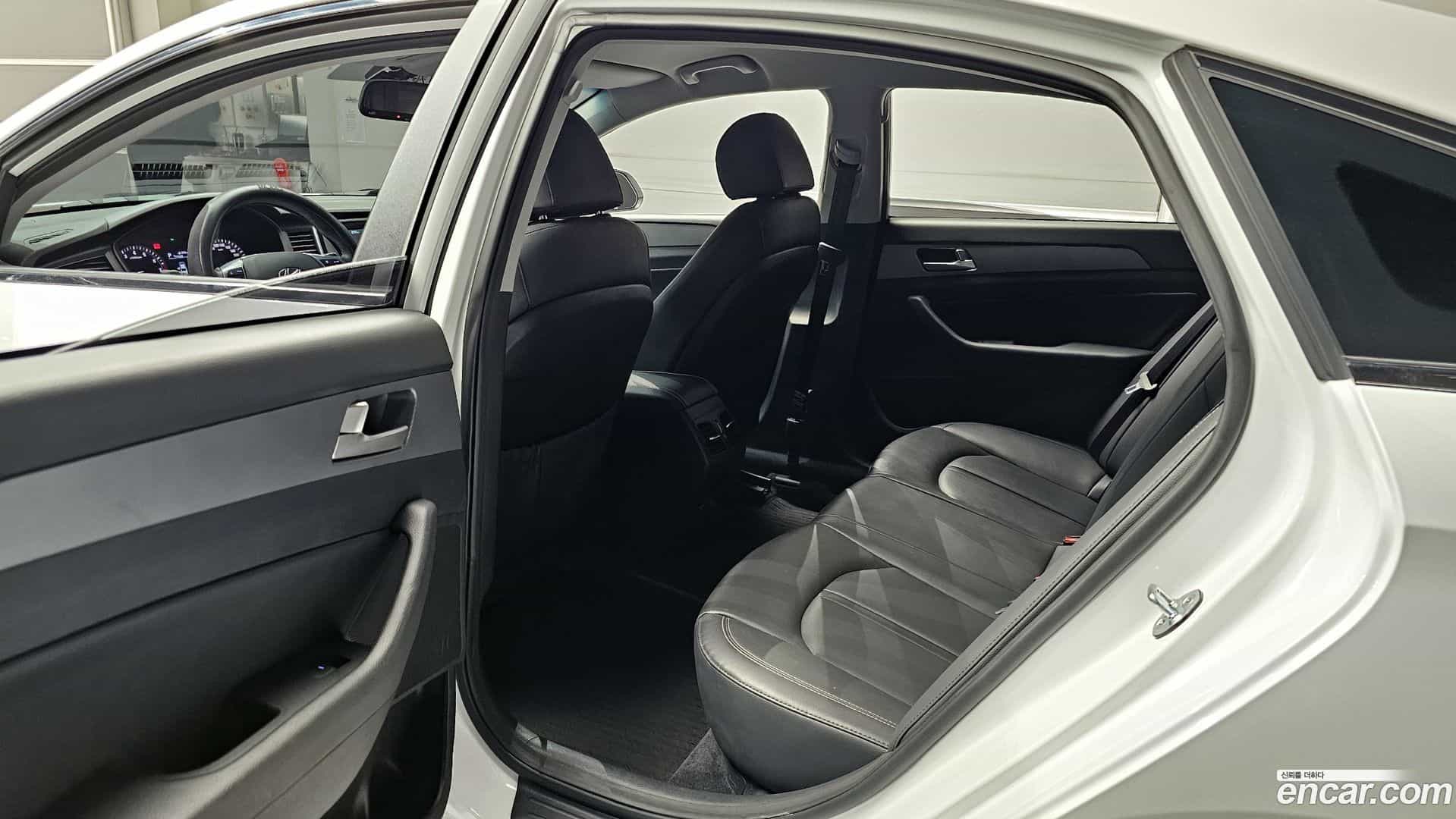 Sonata Hyundai 2017.2-OPTION-015