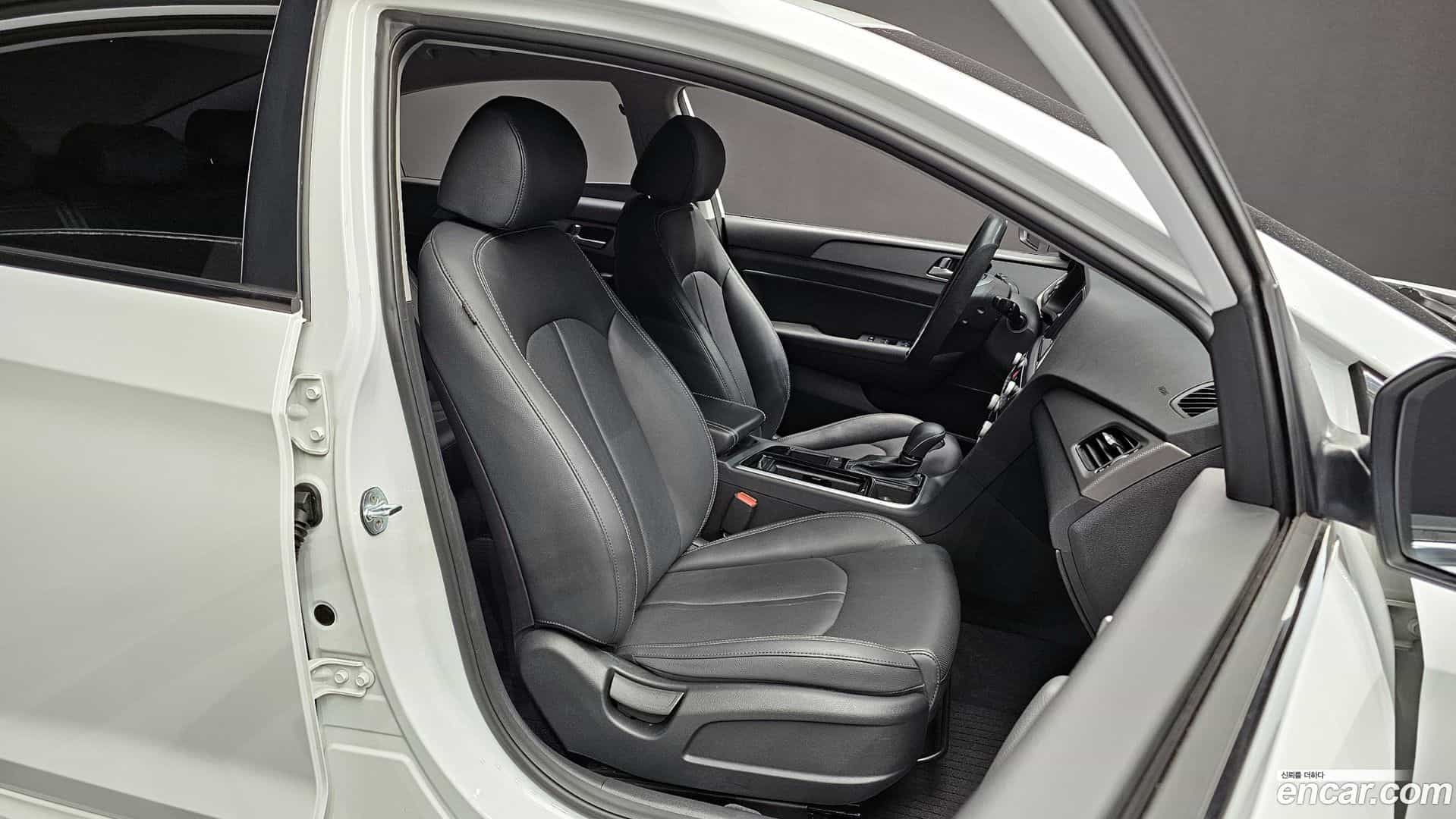 Sonata Hyundai 2017.2-OPTION-016