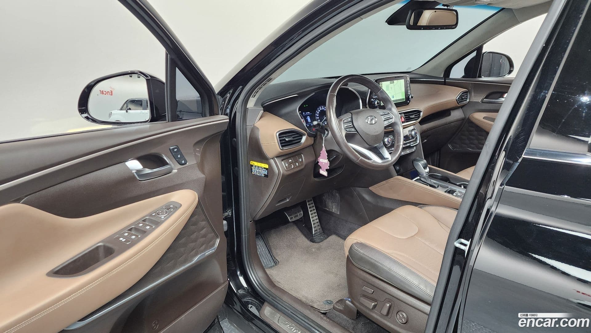 Main__Slider__Photo:Santafe Hyundai 2019.11-9