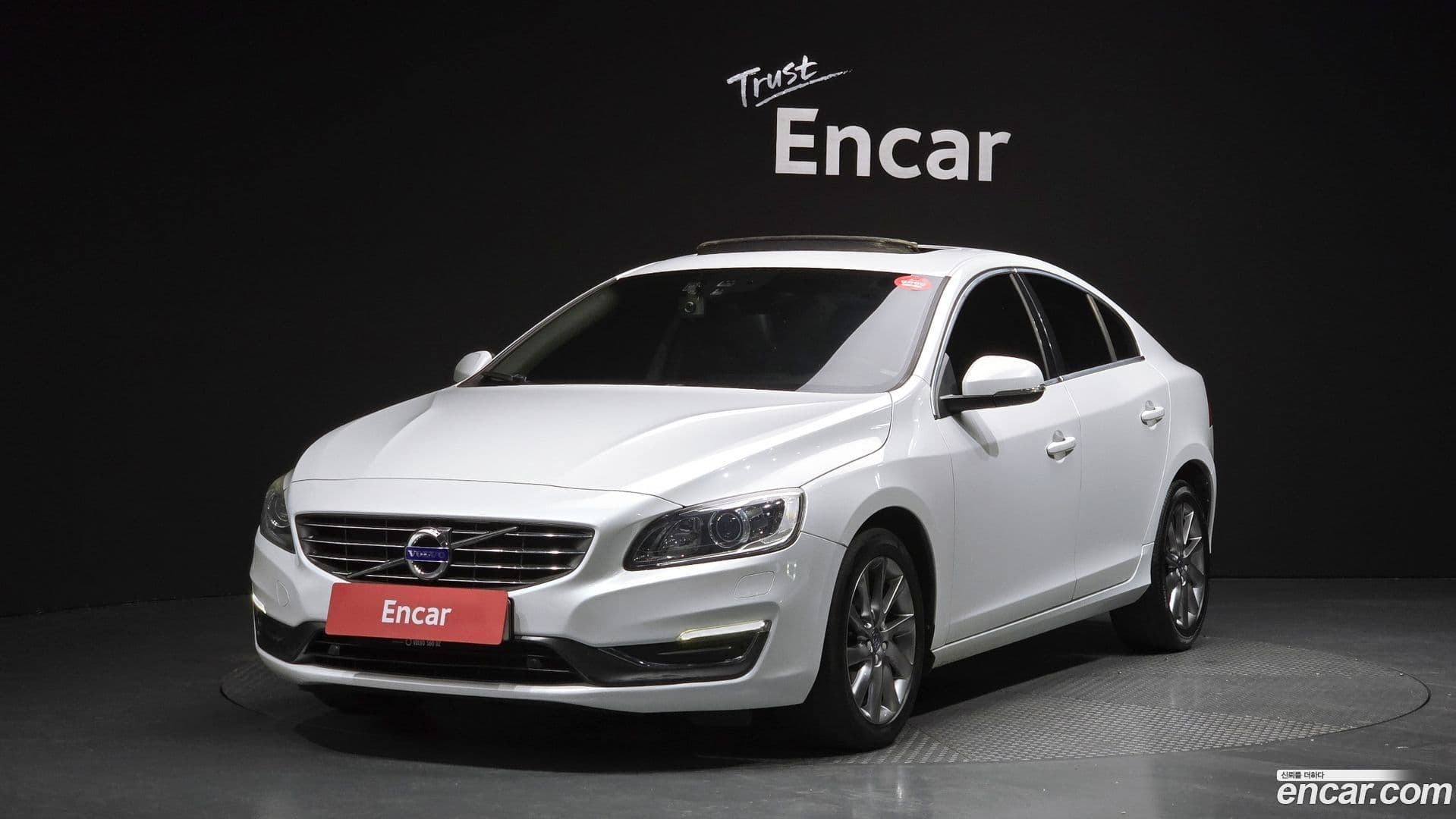 Main__Slider__Photo:S60 Volvo 2015.3-0