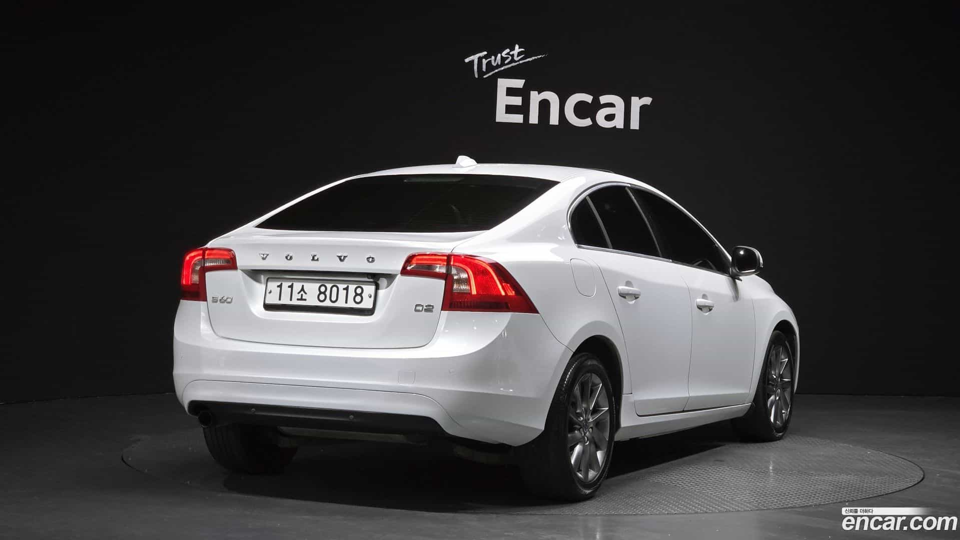 S60 Volvo 2015.3-OUTER-002