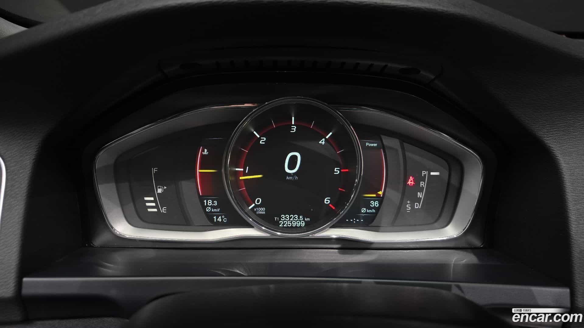 S60 Volvo 2015.3-INNER-008