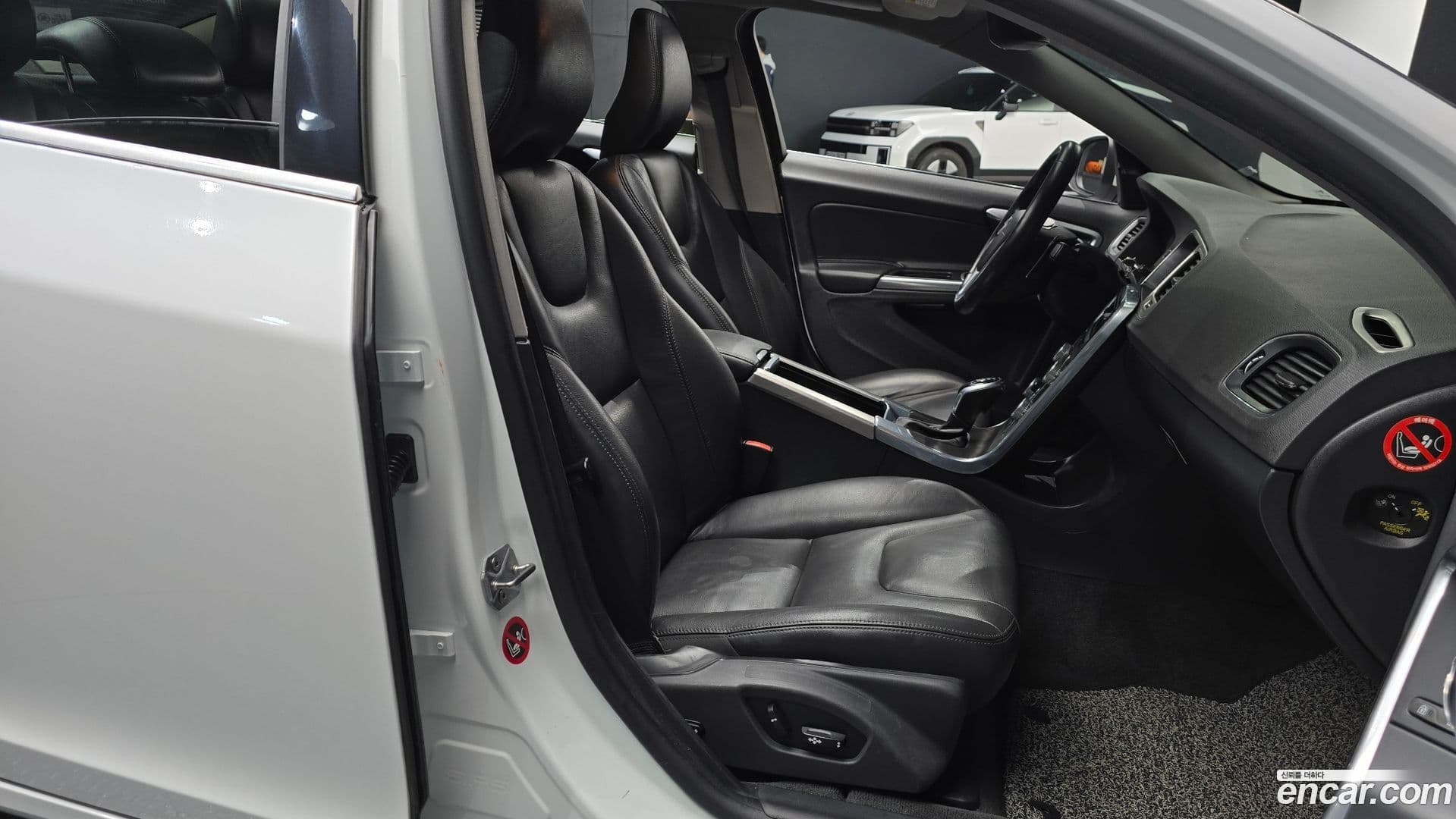 Main__Slider__Photo:S60 Volvo 2015.3-9