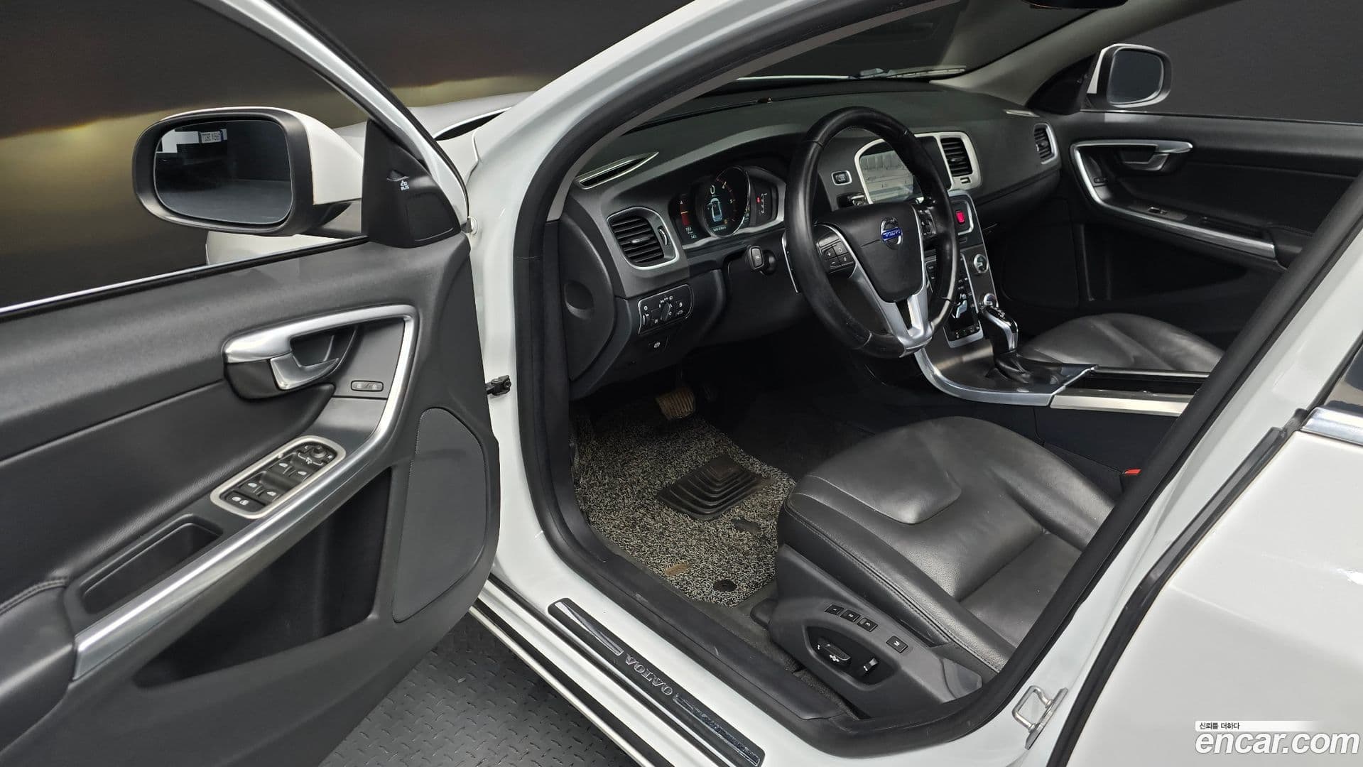 Main__Slider__Photo:S60 Volvo 2015.3-10