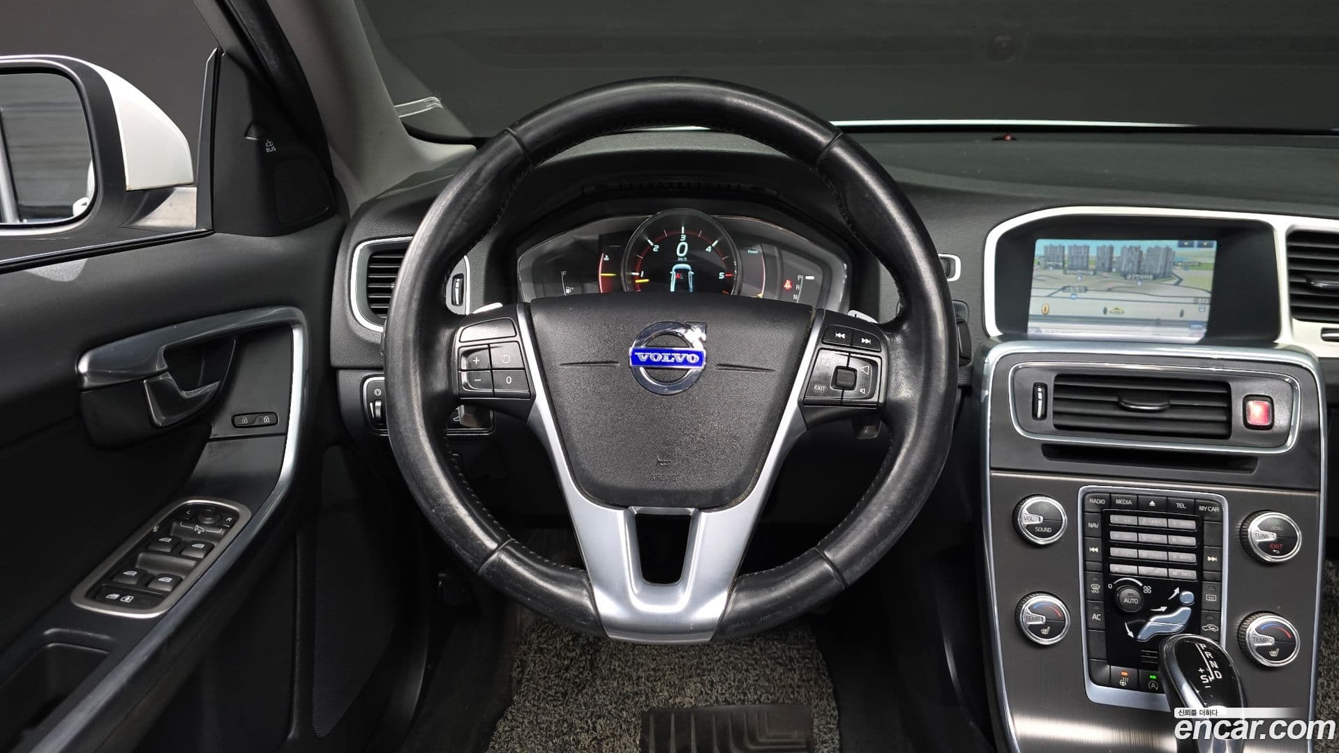 Main__Slider__Photo:S60 Volvo 2015.3-12