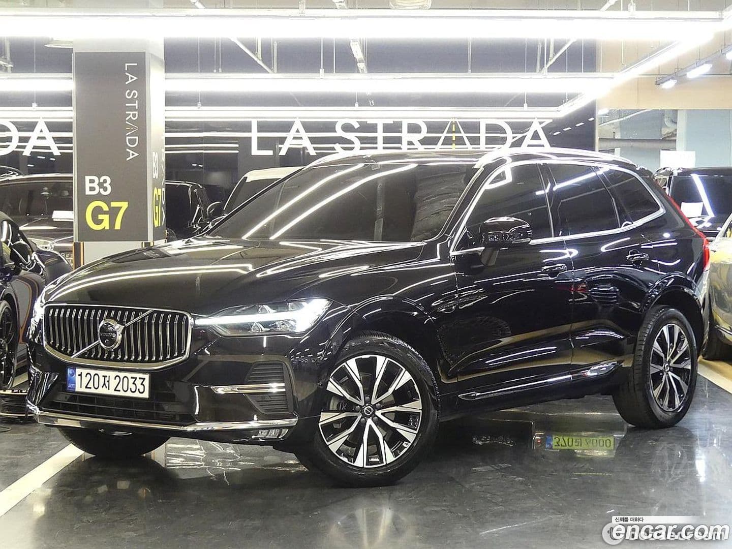 Main__Slider__Photo:XC60 Volvo 2022.9-2