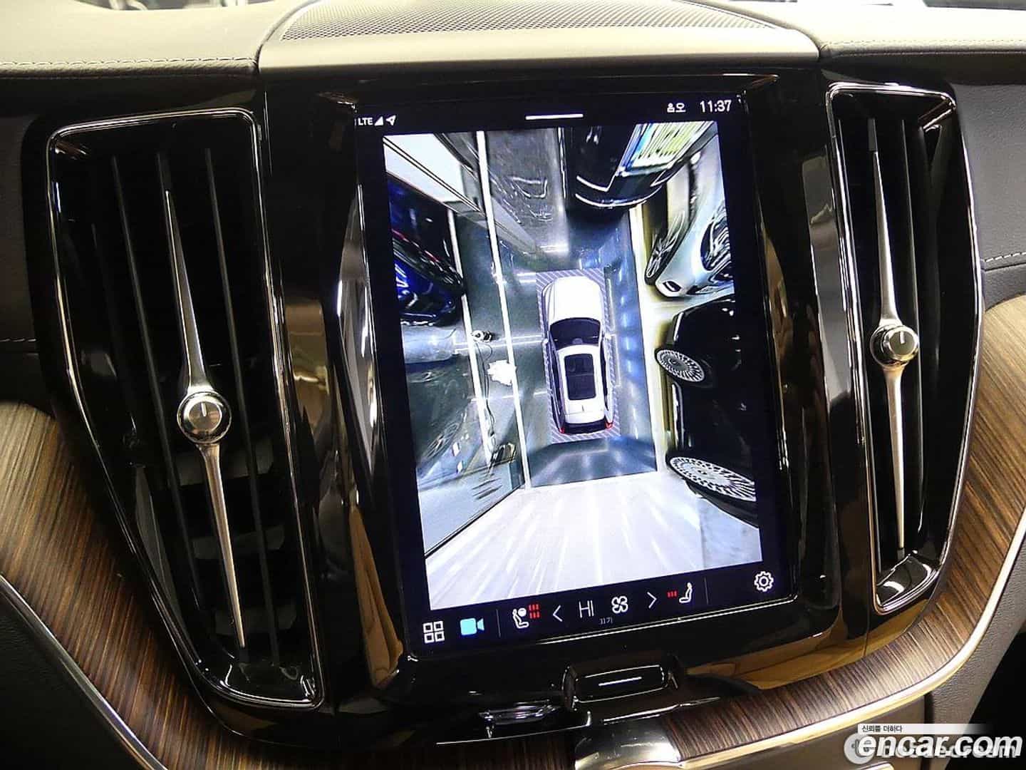 XC60 Volvo 2022.9-OPTION-018