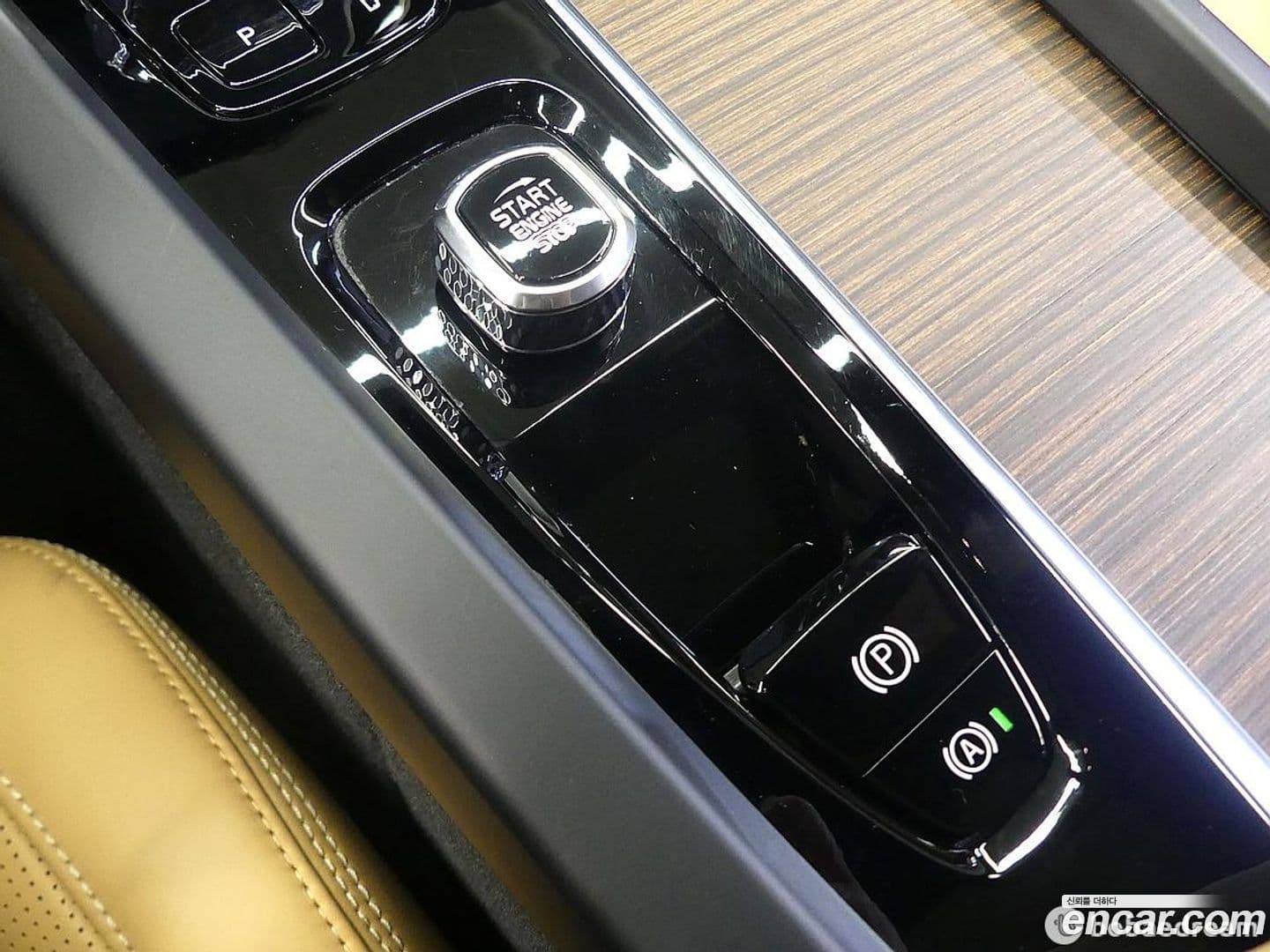 Main__Slider__Photo:XC60 Volvo 2022.9-16