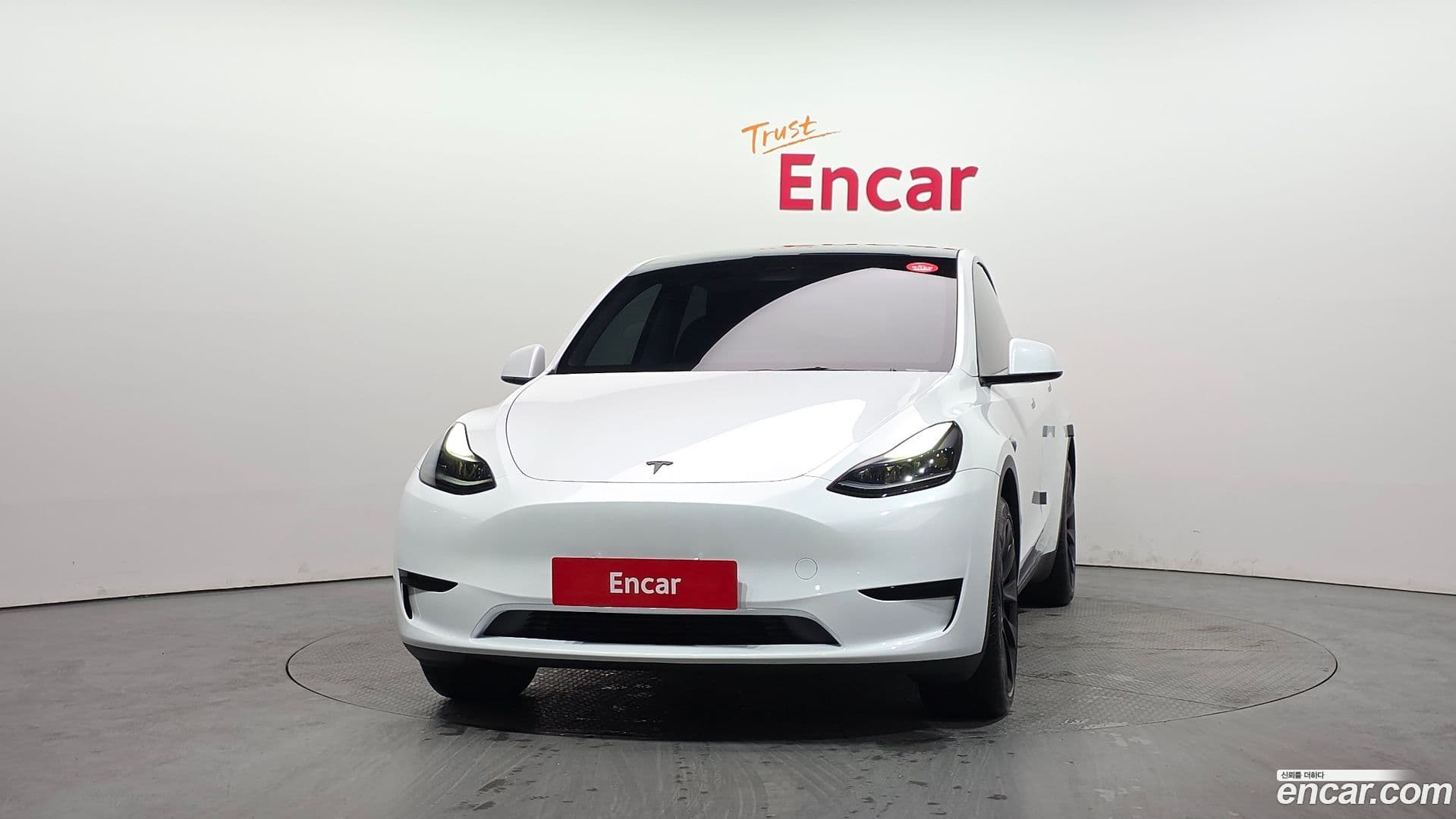 Main__Slider__Photo:Model Y Tesla 2023.7-2