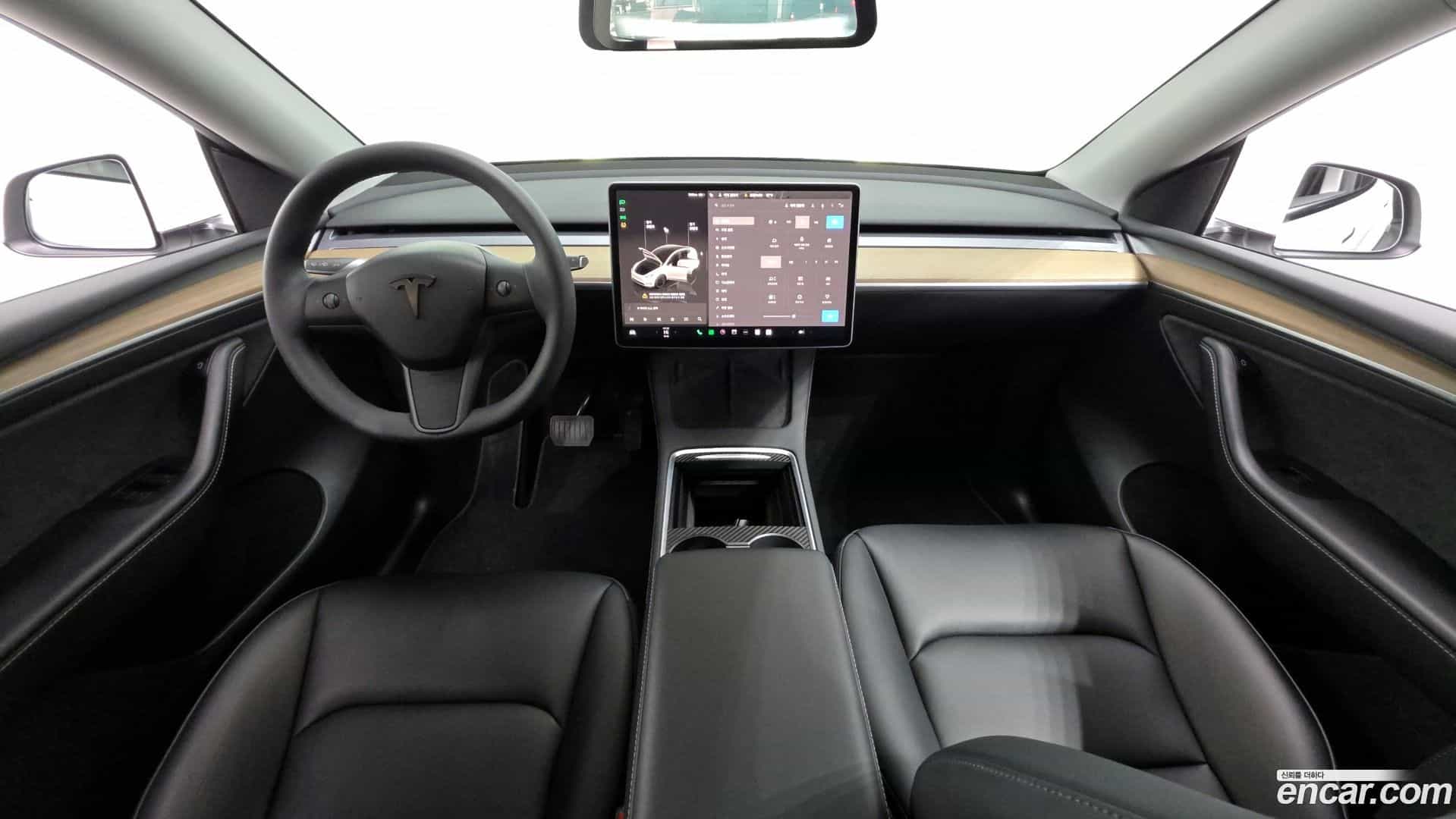 Model Y Tesla 2023.7-INNER-007