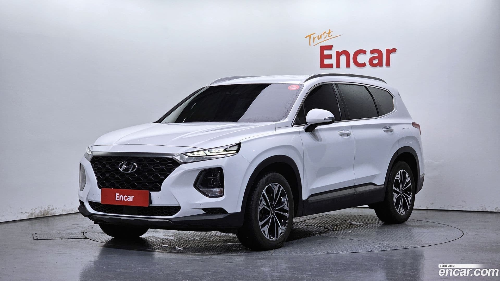 Main__Slider__Photo:Santafe Hyundai 2018.7-0
