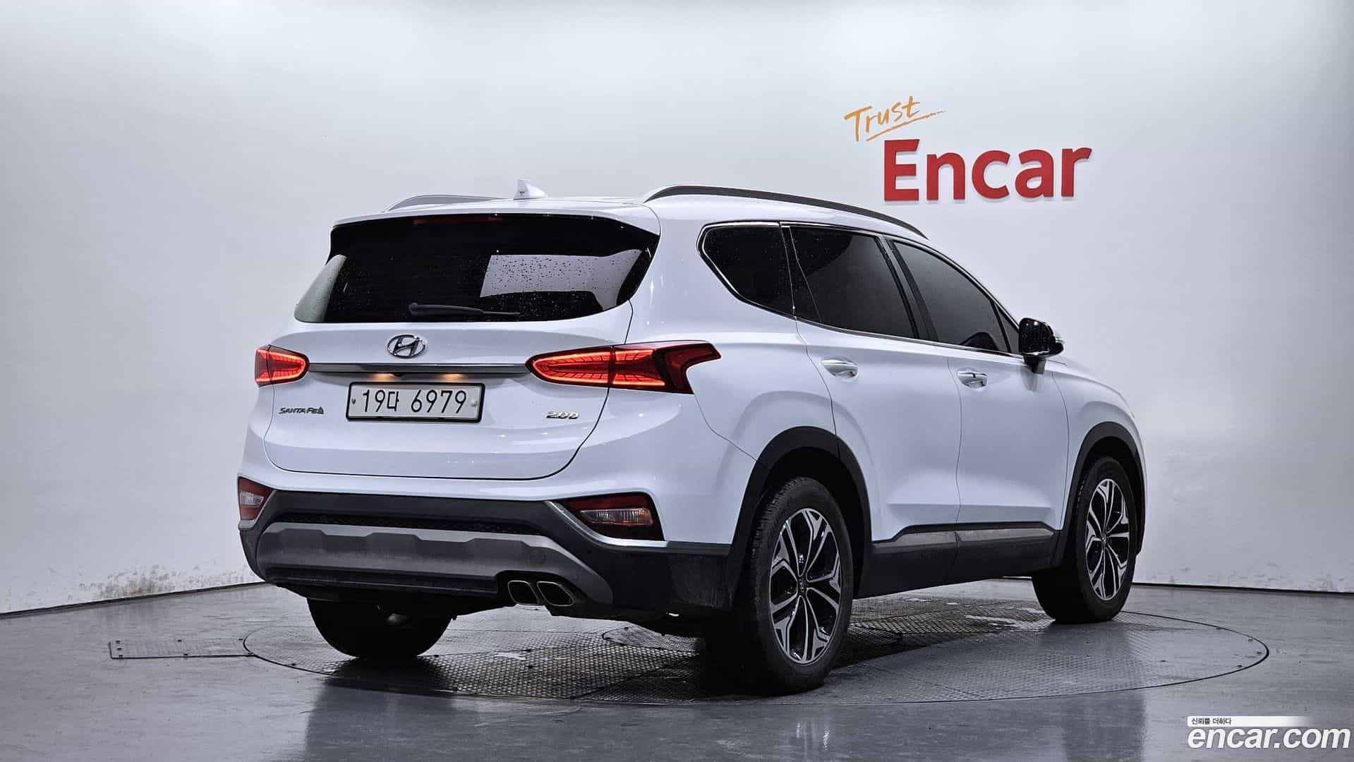 Santafe Hyundai 2018.7-OUTER-002