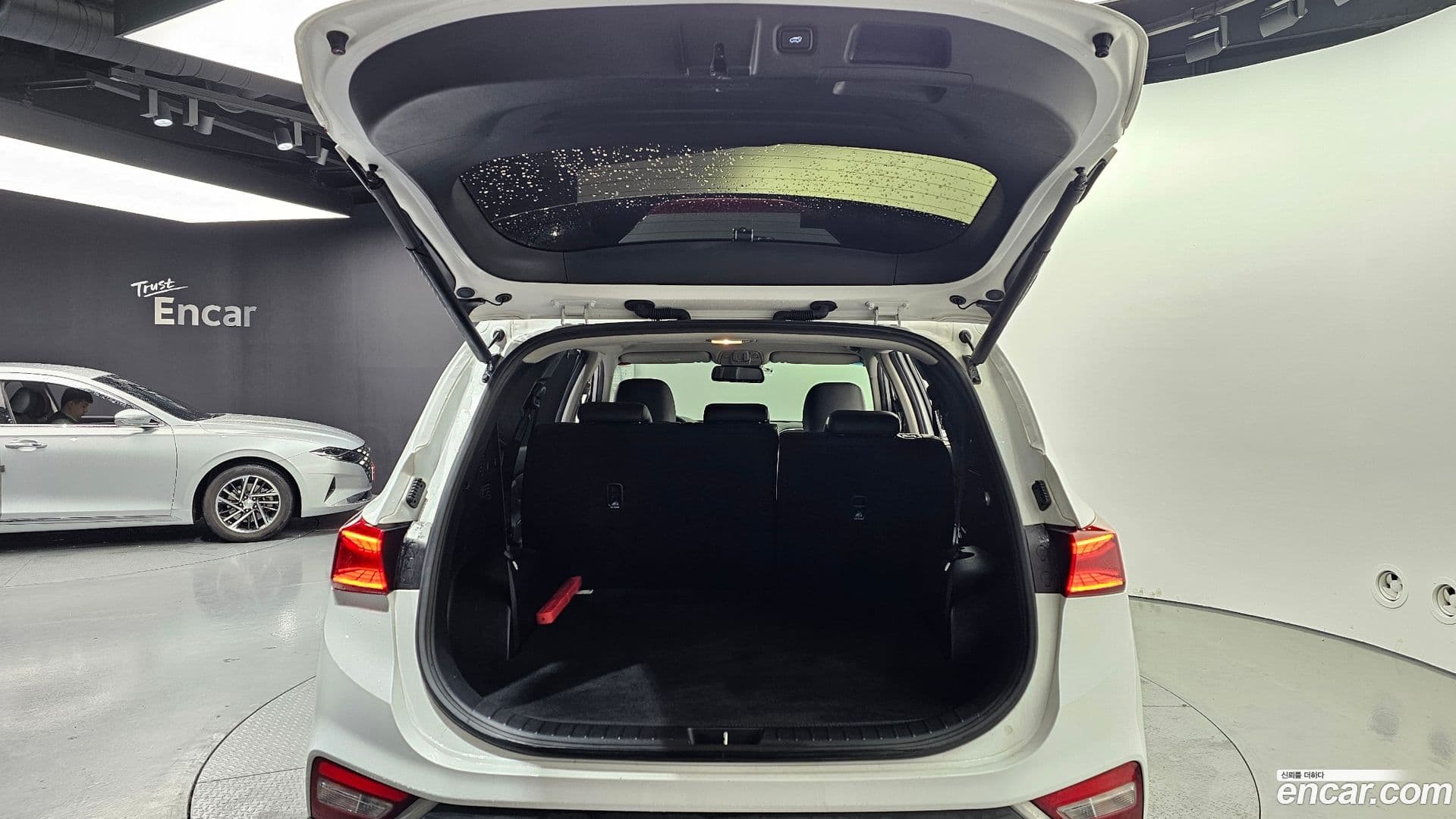 Main__Slider__Photo:Santafe Hyundai 2018.7-19