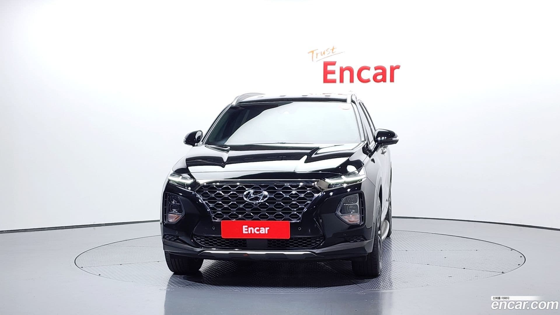 Main__Slider__Photo:Santafe Hyundai 2018.2-2