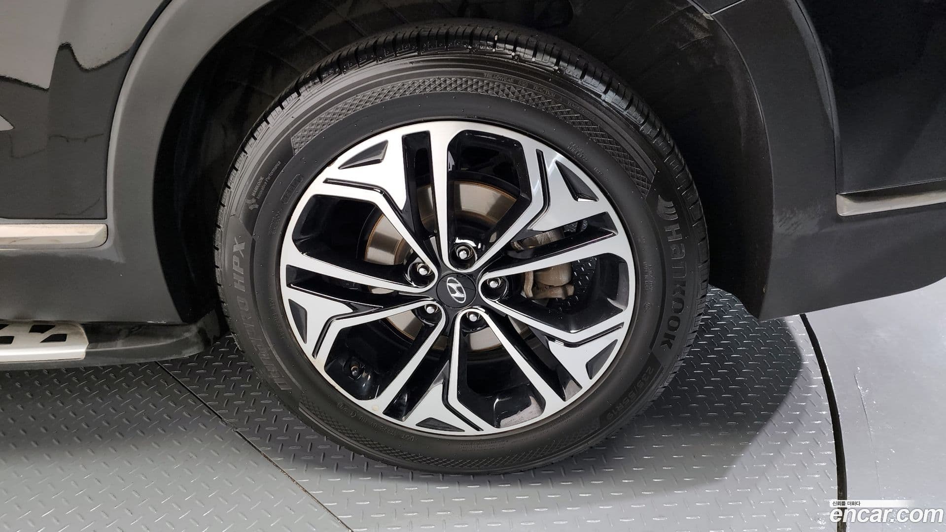 Main__Slider__Photo:Santafe Hyundai 2018.2-4