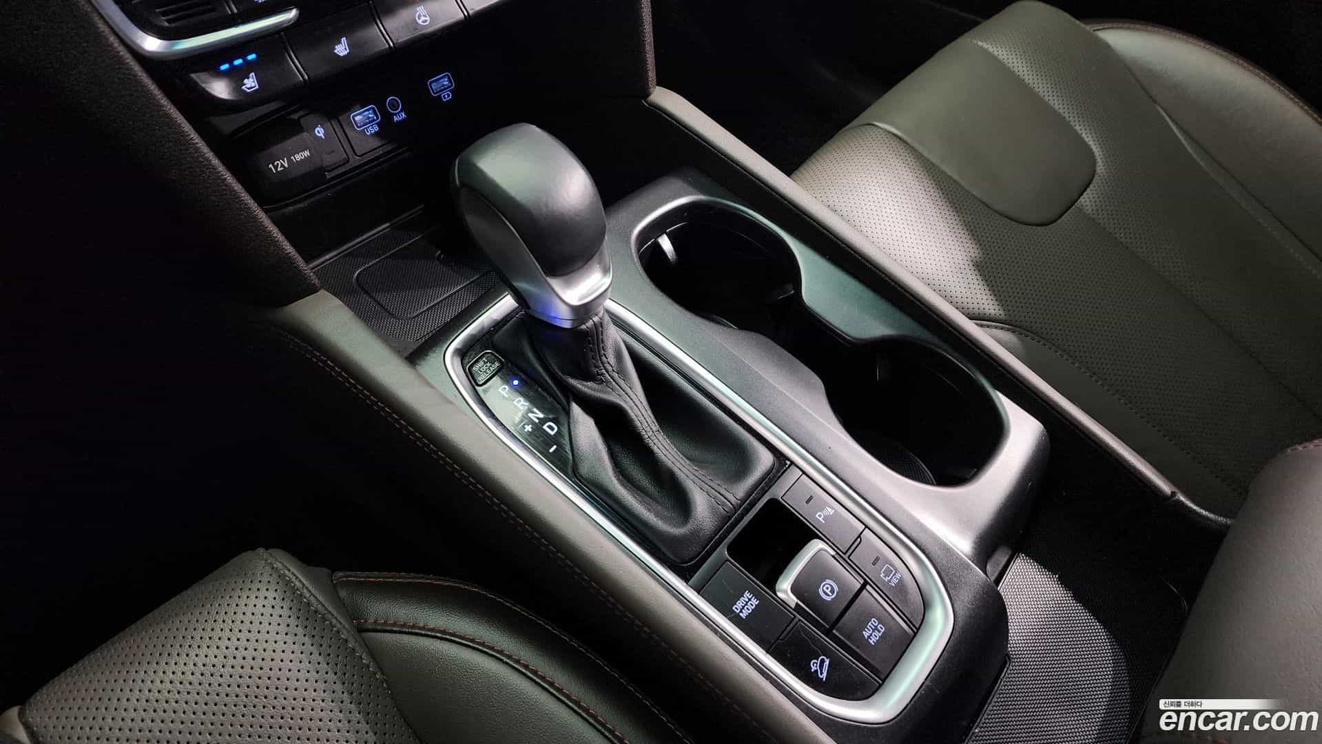 Santafe Hyundai 2018.2-INNER-009