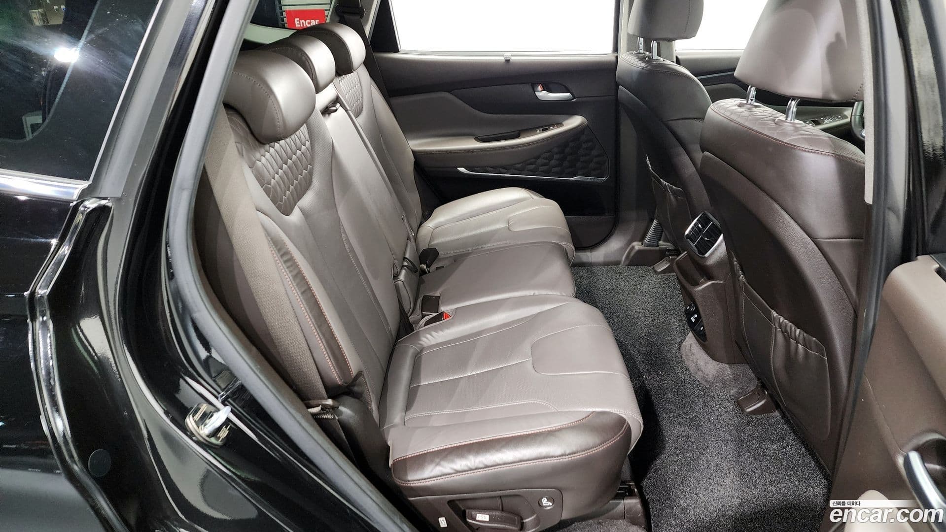 Main__Slider__Photo:Santafe Hyundai 2018.2-11