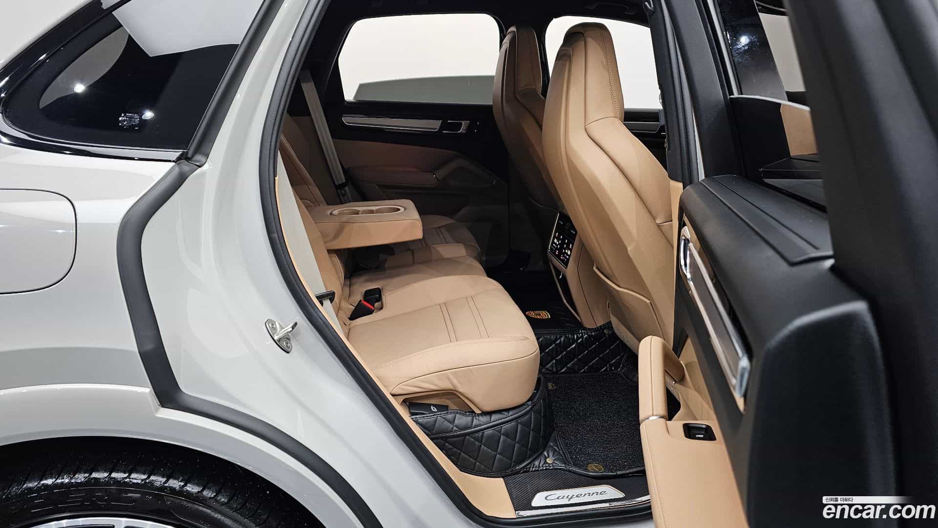 Cayenne Porsche 2023.4-OPTION-016