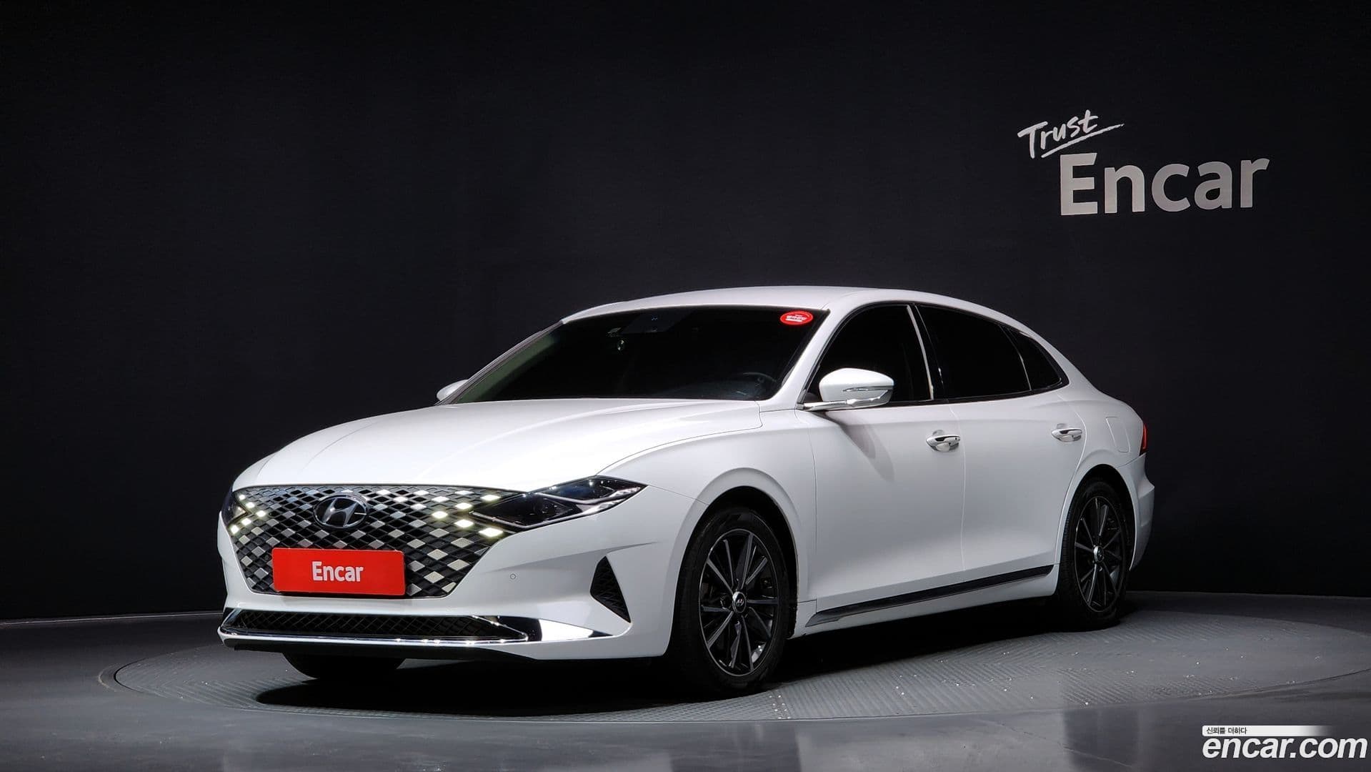 Main__Slider__Photo:Grandeur Hyundai 2020.10-0