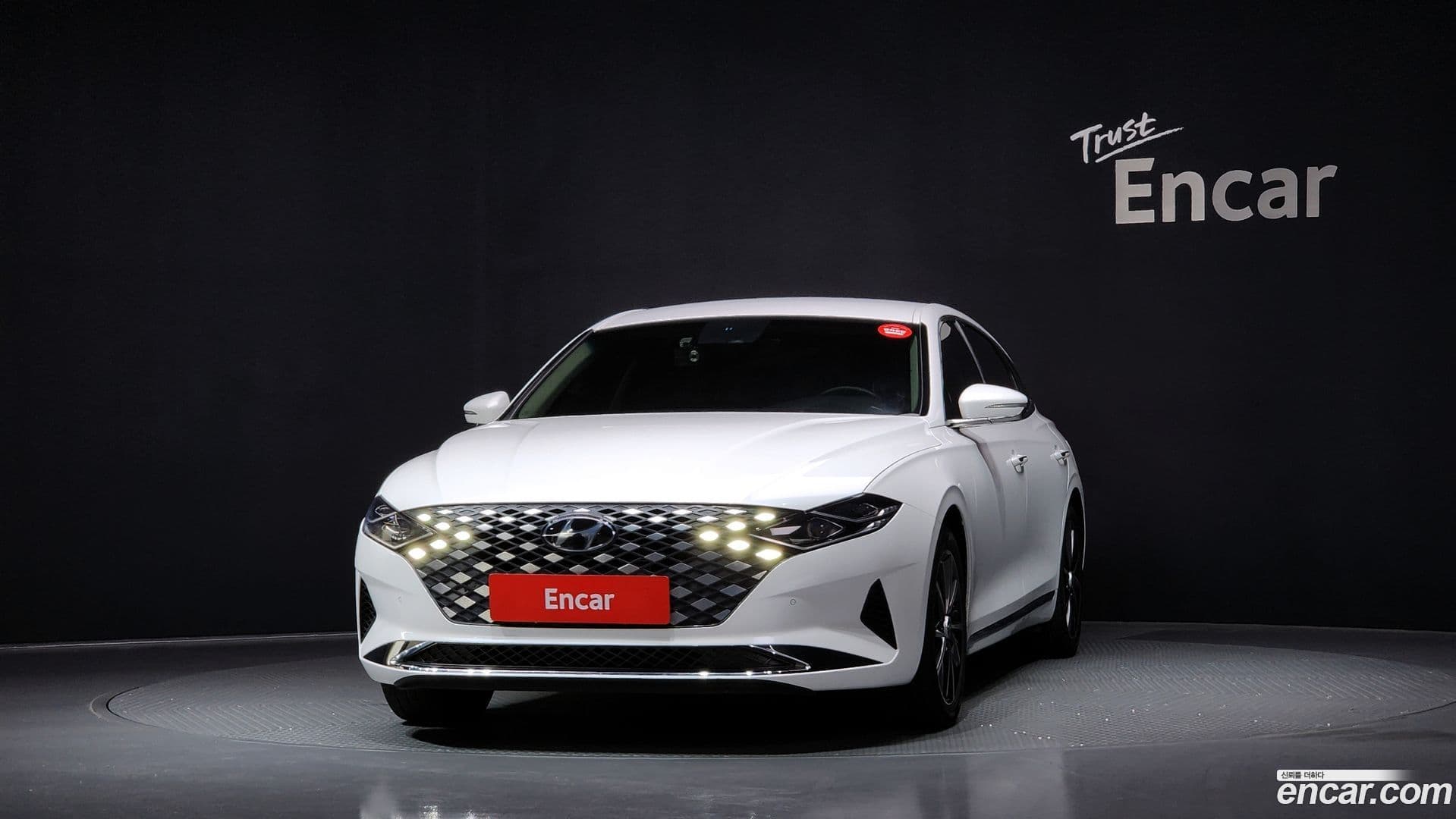 Main__Slider__Photo:Grandeur Hyundai 2020.10-2