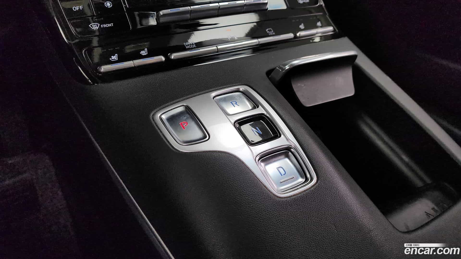 Grandeur Hyundai 2020.10-INNER-009