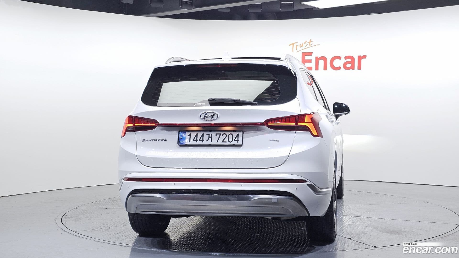 Main__Slider__Photo:Santafe Hyundai 2020.11-3