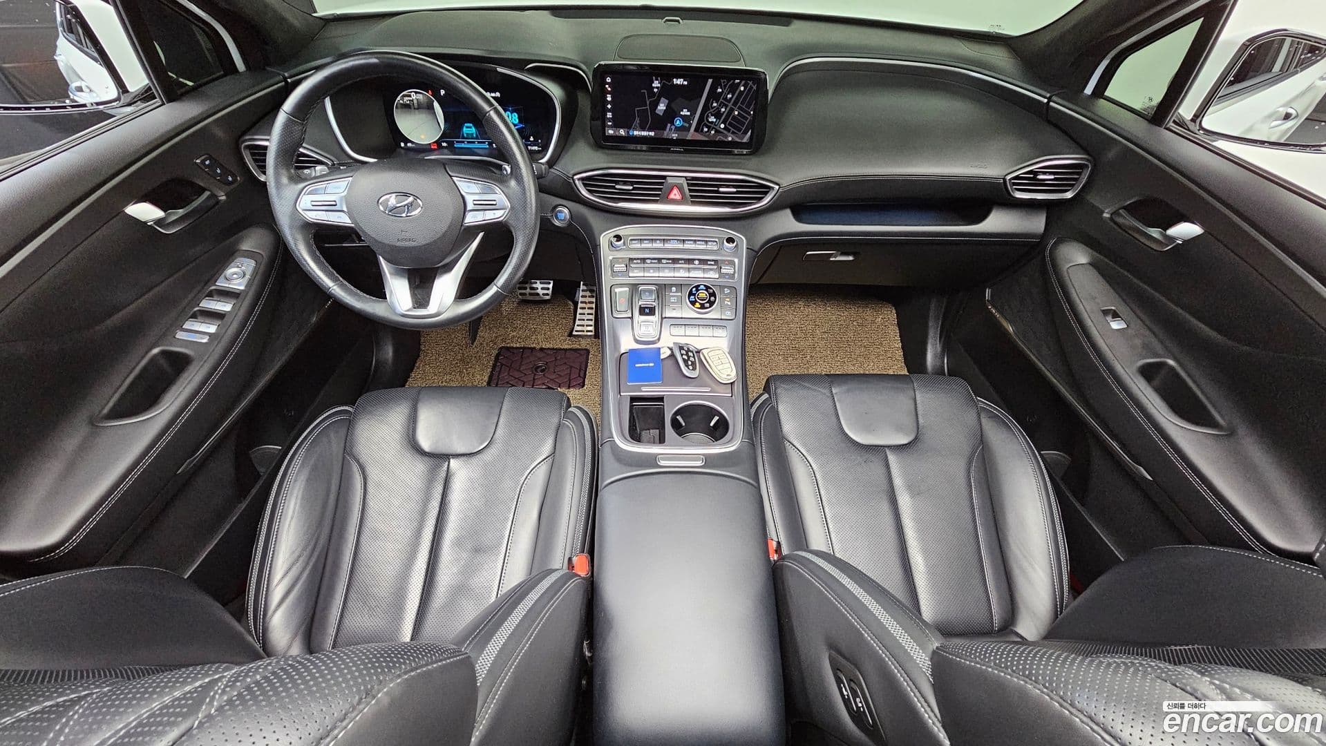 Main__Slider__Photo:Santafe Hyundai 2020.11-6